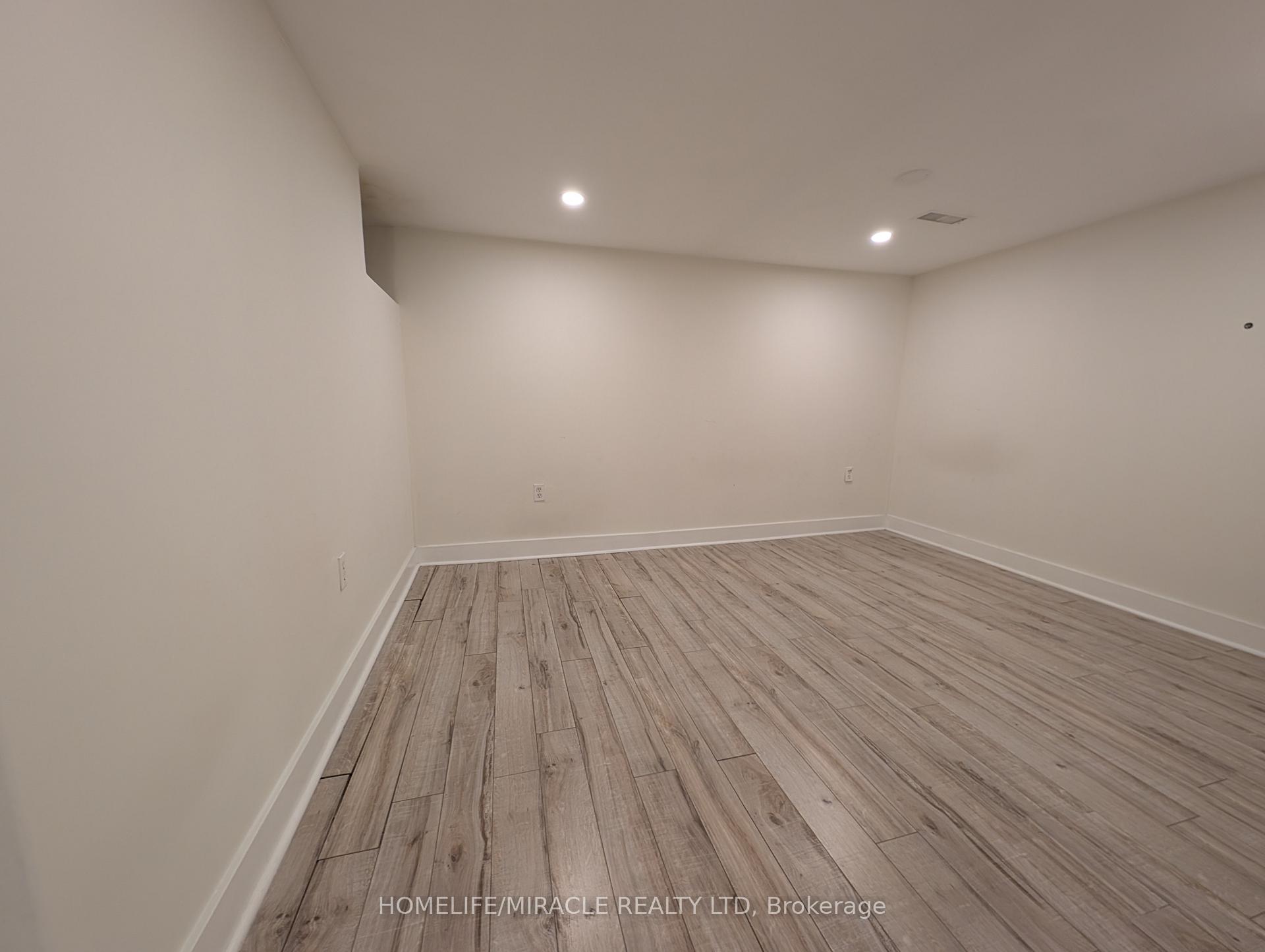 Photo 4 of Unit BSMT, 33 Trammell Lane, Brampton, Fletcher's West — HOMEH