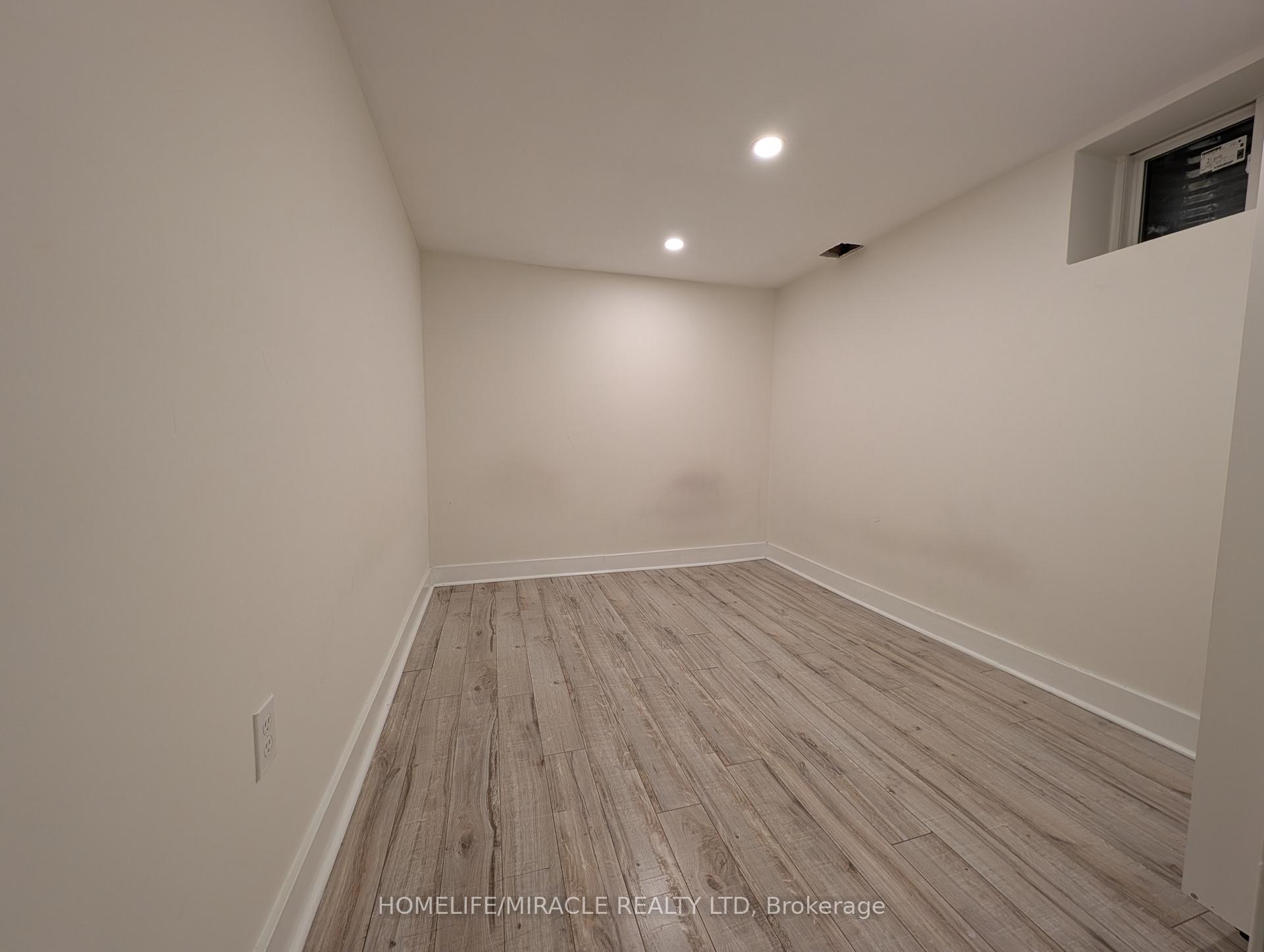 Photo 5 of Unit BSMT, 33 Trammell Lane, Brampton, Fletcher's West — HOMEH