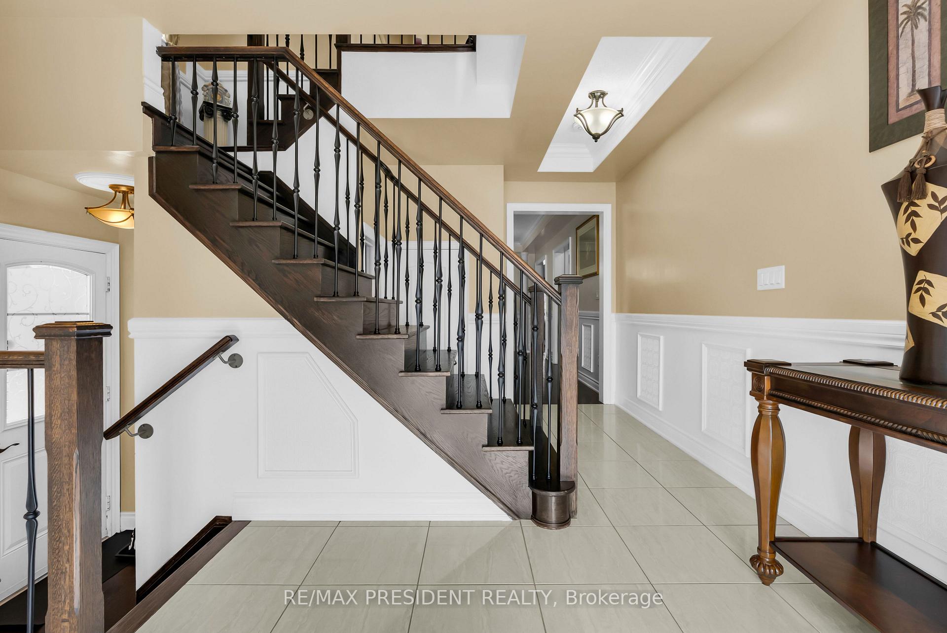 Photo 9 of 16 Canary Close, Brampton, Credit Valley — HOMEH