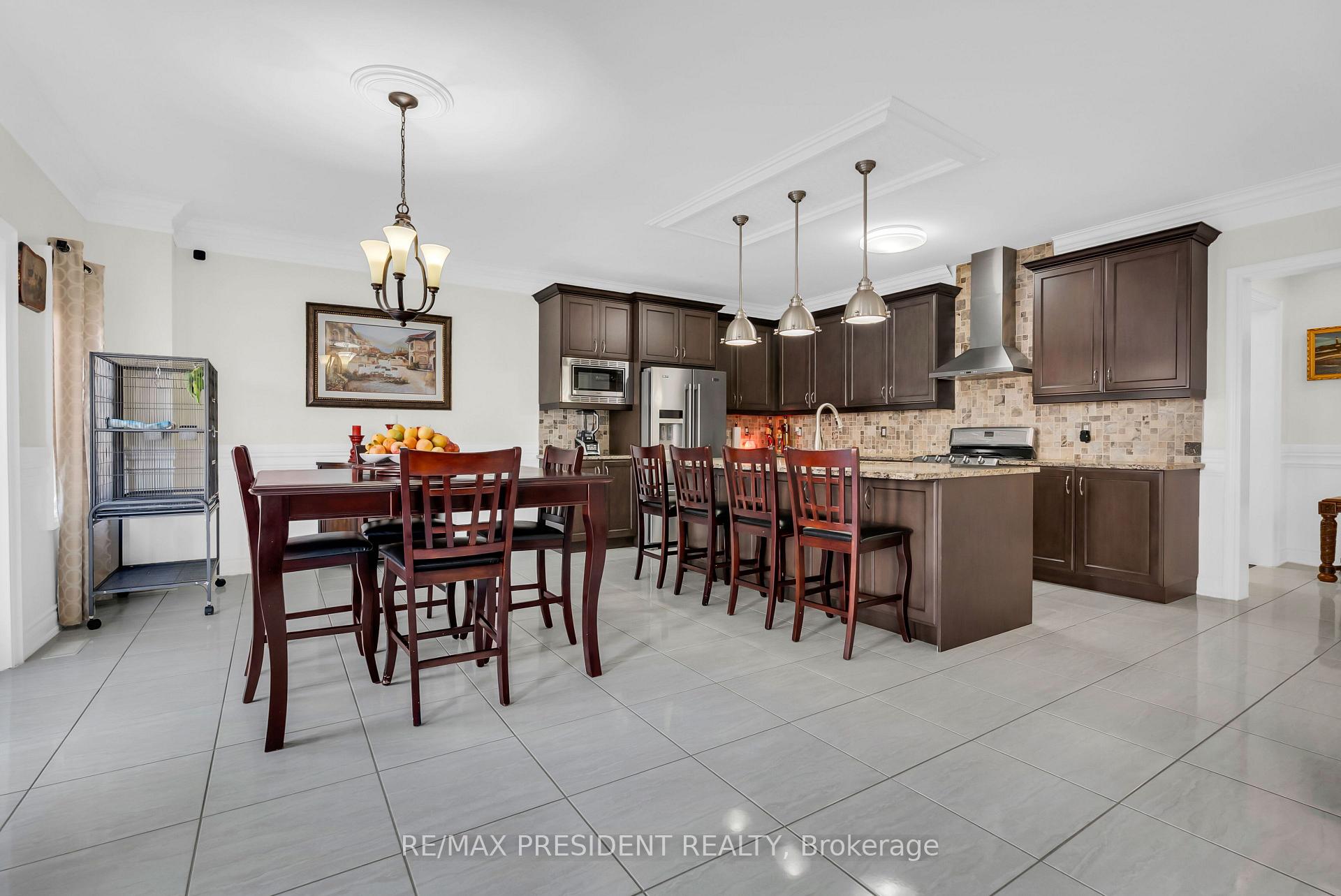Photo 15 of 16 Canary Close, Brampton, Credit Valley — HOMEH