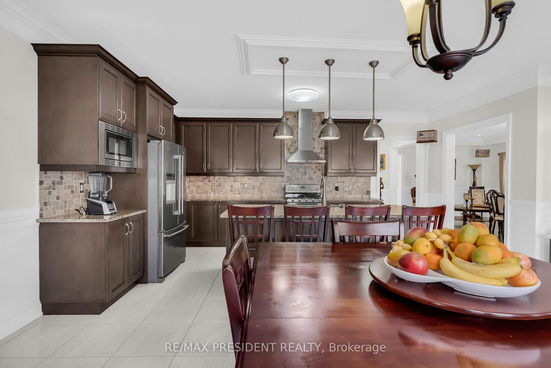 Photo 18 of 16 Canary Close, Brampton, Credit Valley — HOMEH