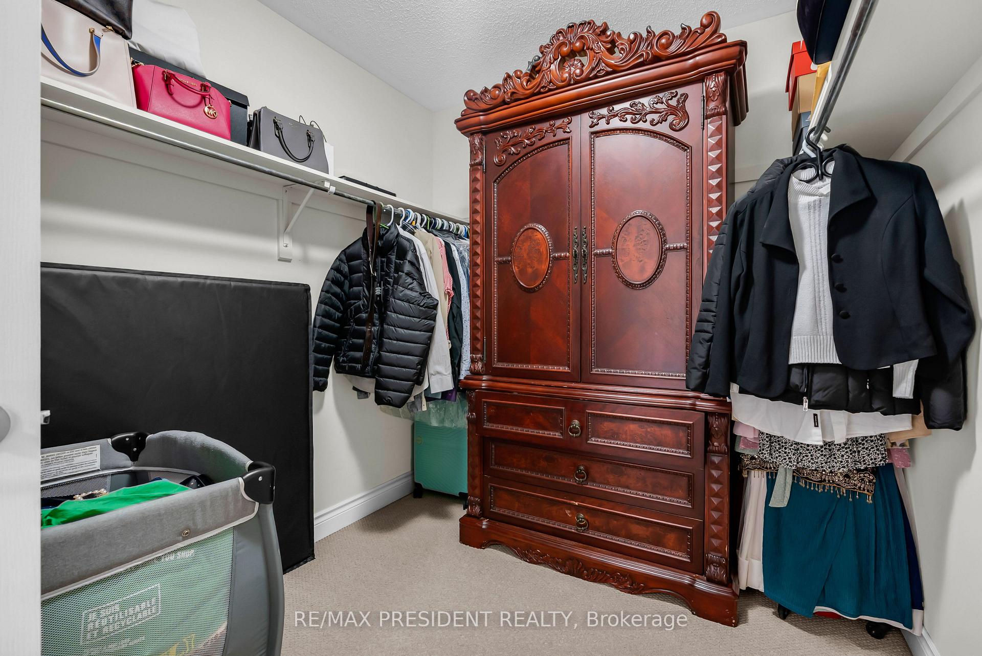 Photo 27 of 16 Canary Close, Brampton, Credit Valley — HOMEH