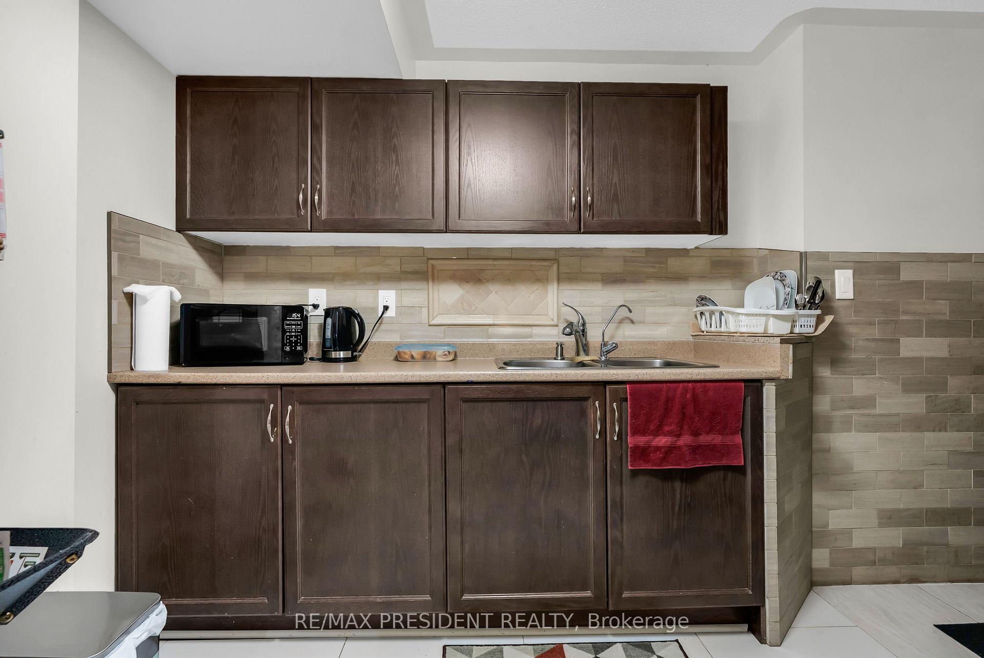 Photo 40 of 16 Canary Close, Brampton, Credit Valley — HOMEH