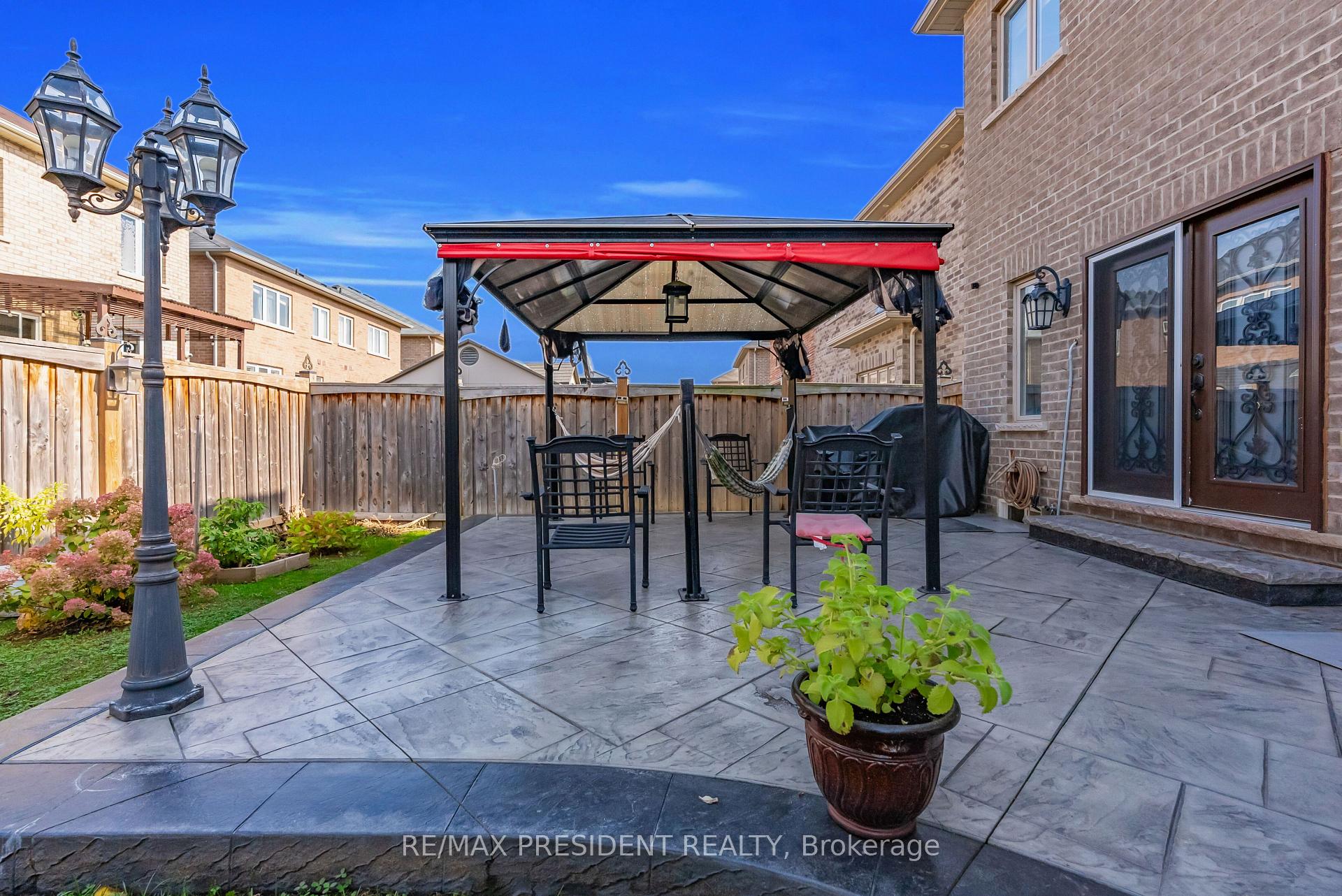 Photo 47 of 16 Canary Close, Brampton, Credit Valley — HOMEH