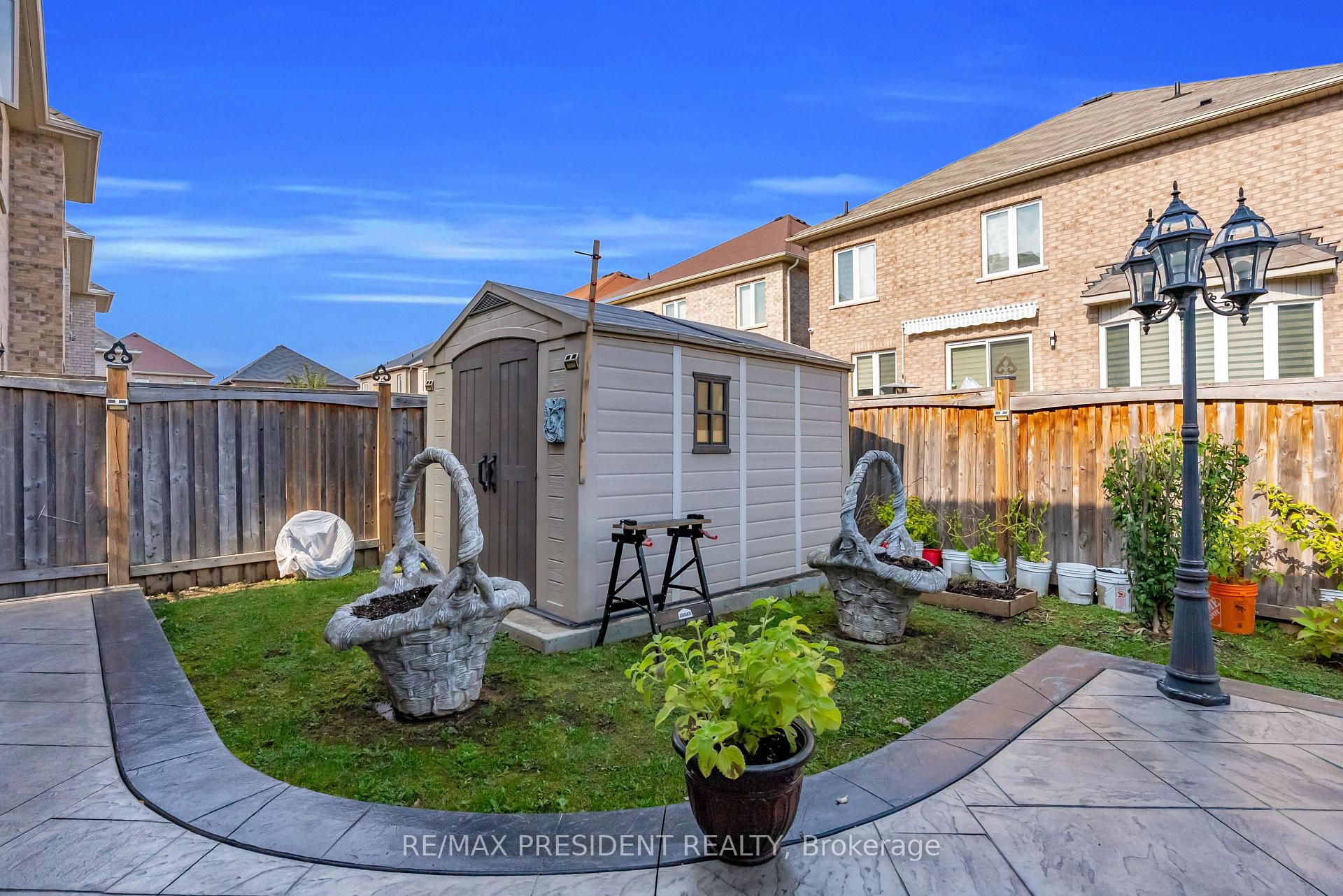 Photo 48 of 16 Canary Close, Brampton, Credit Valley — HOMEH