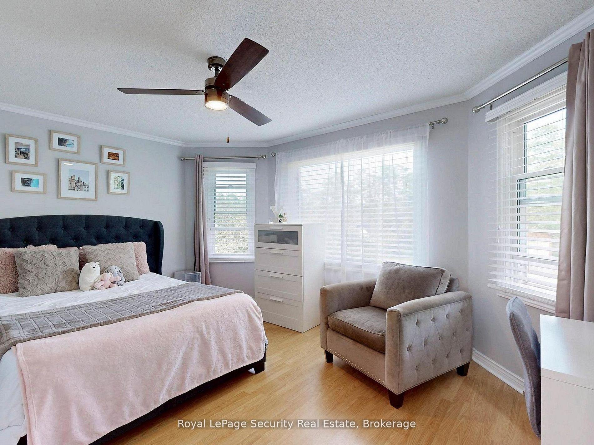 Photo 29 of 122 Browning Trail, Barrie, Letitia Heights — HOMEH