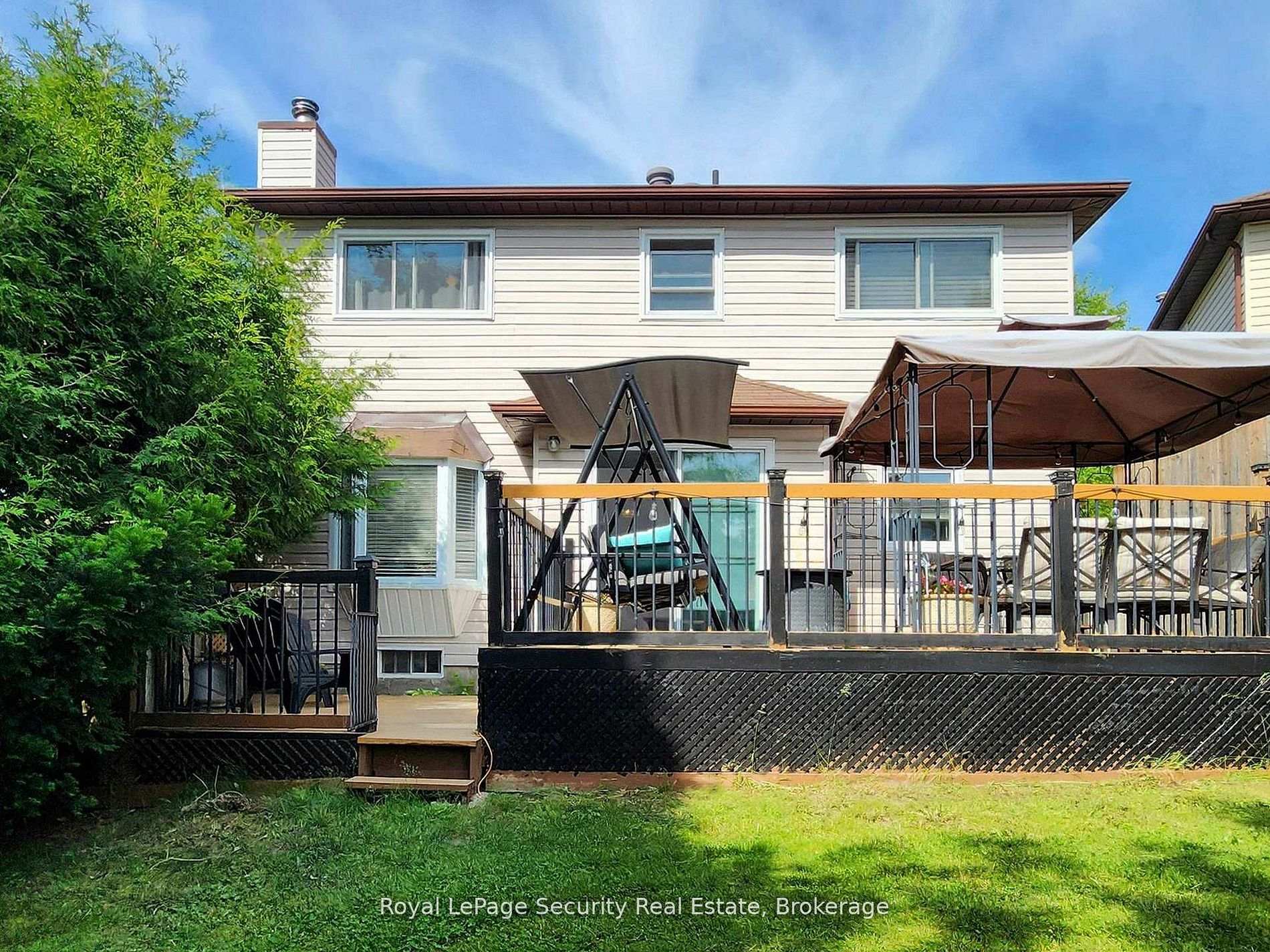 Photo 44 of 122 Browning Trail, Barrie, Letitia Heights — HOMEH