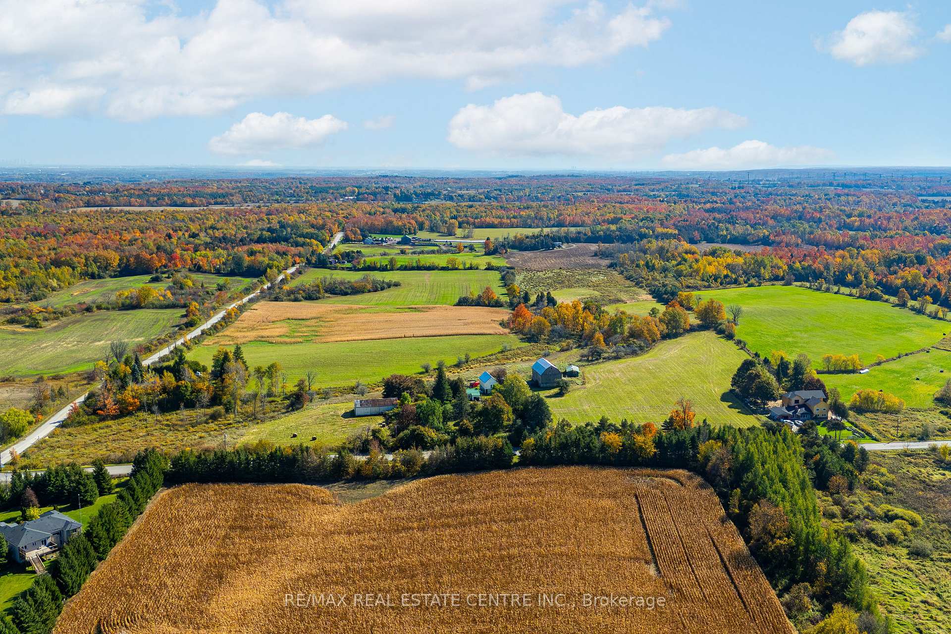 Photo 3 of 11858 32 Side Road, Halton Hills, Rural Halton Hills — HOMEH