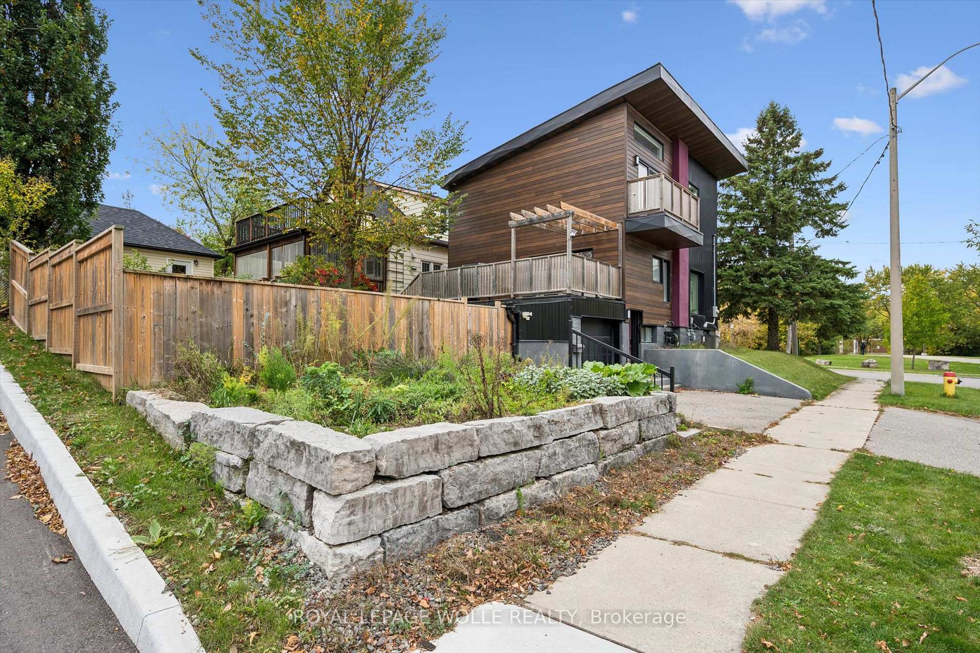 Photo 2 of 159 Palmer Avenue, Kitchener, Cedar Hill — HOMEH