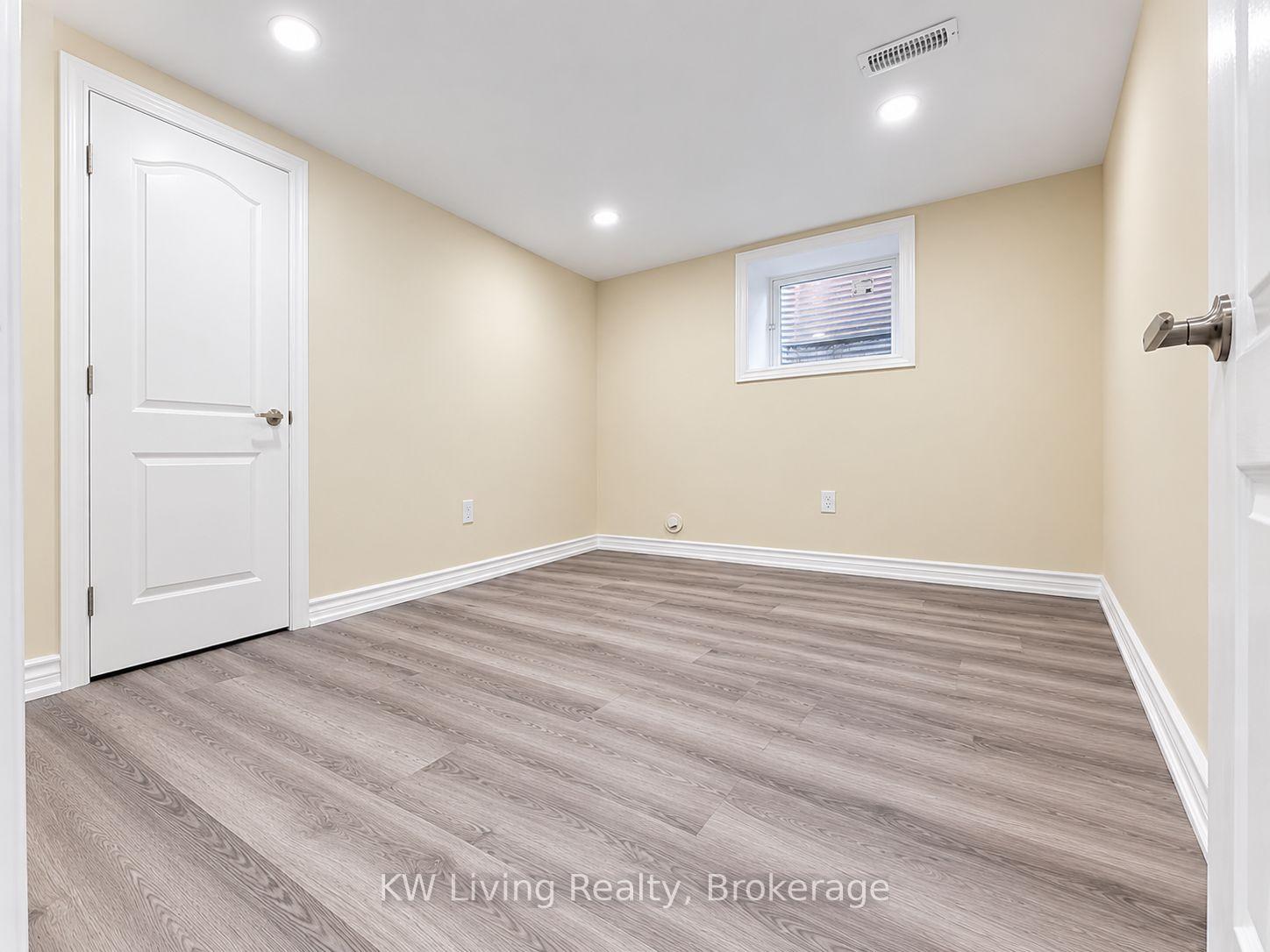 Photo 6 of 21 Plentywood Drive, Brampton, Brampton West — HOMEH