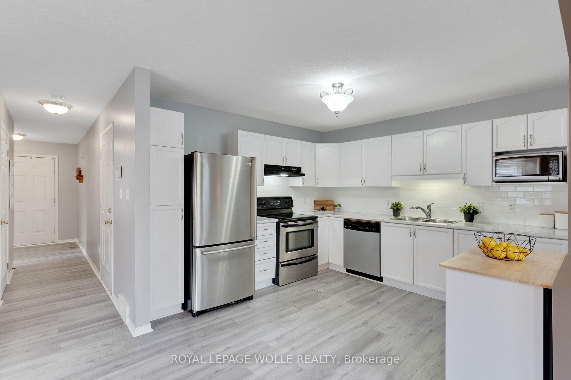 Photo 11 of 442 Joseph Street, Wilmot, New Hamburg — HOMEH