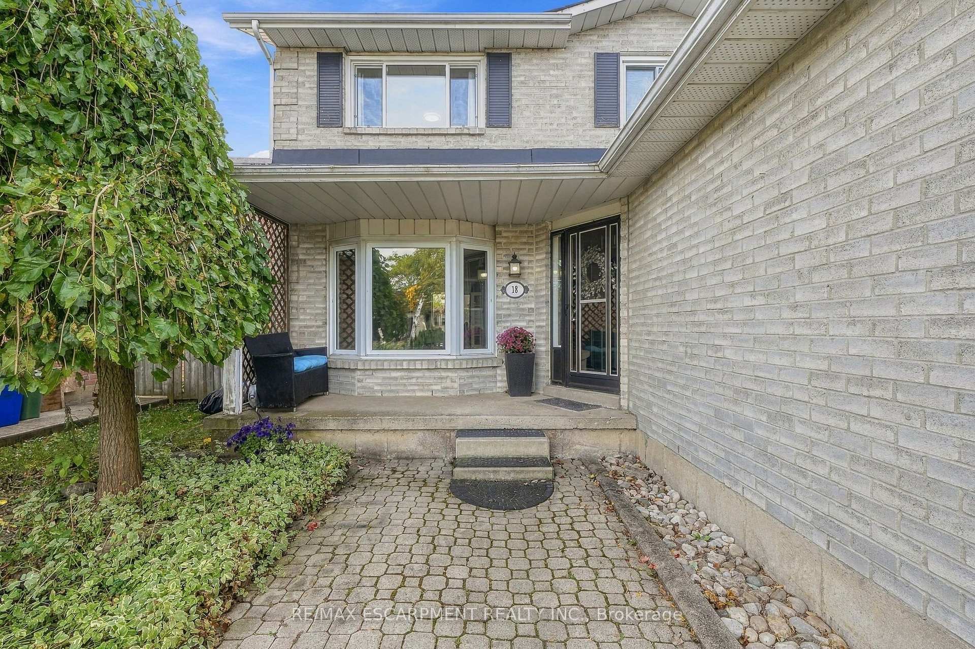 Photo 3 of 18 Rowntree Drive, Hamilton, Rushdale — HOMEH