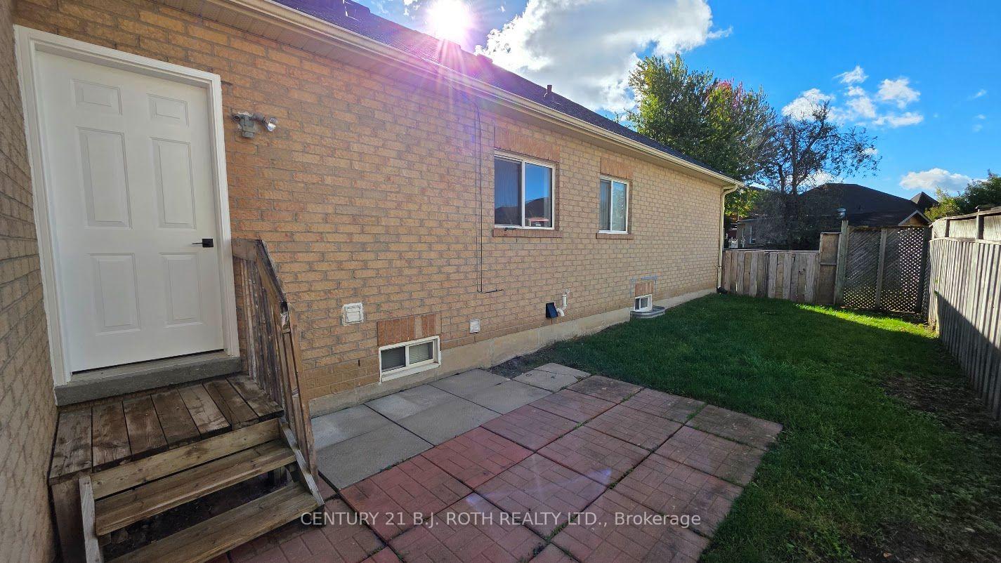 Photo 15 of 1930 Webster Boulevard, Innisfil, Alcona — HOMEH