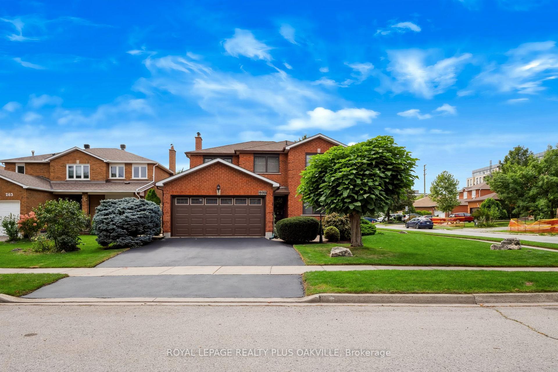 Photo 1 of 279 Hickory Circle, Oakville, Wedgewood Creek — HOMEH