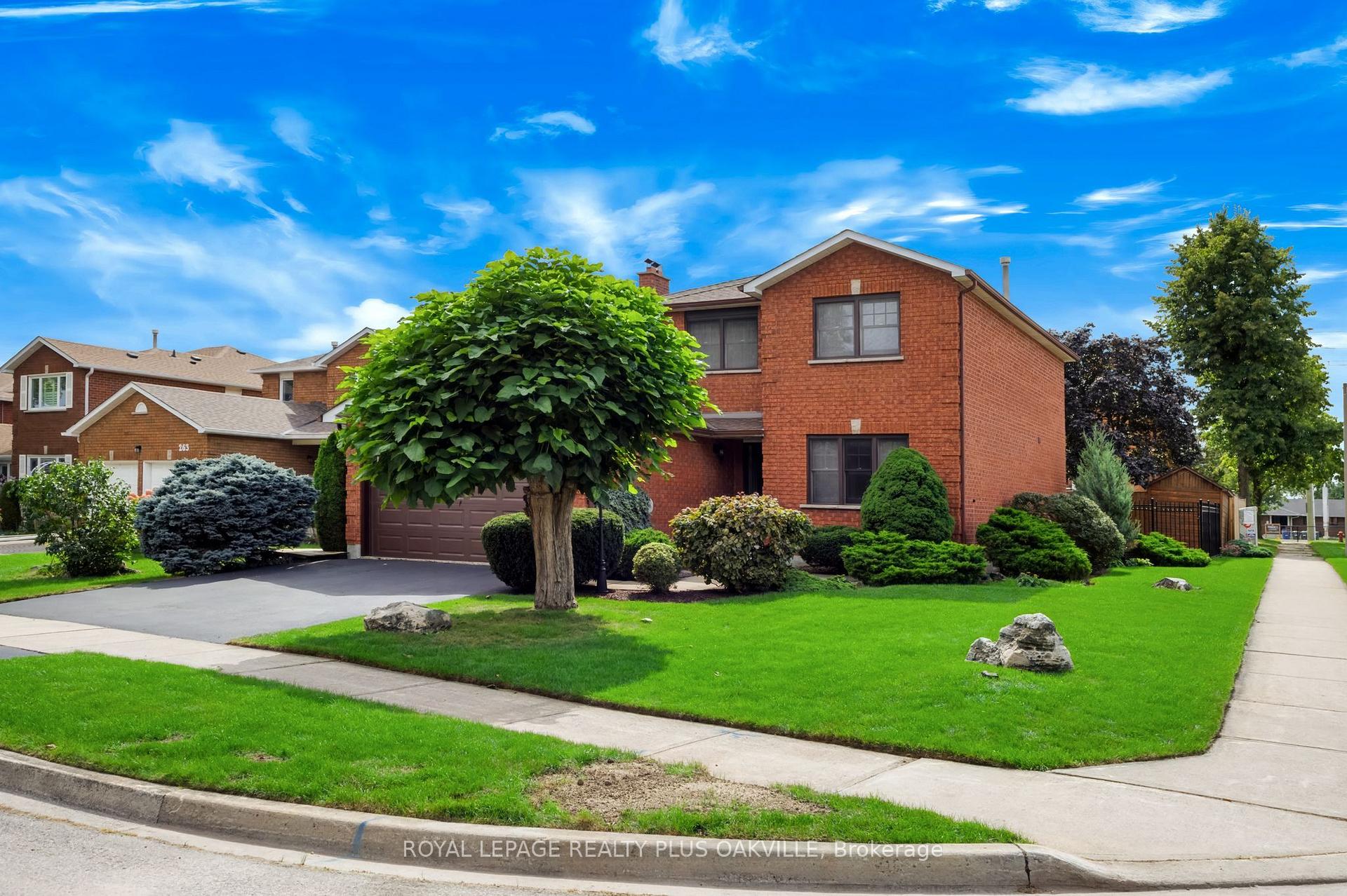 Photo 3 of 279 Hickory Circle, Oakville, Wedgewood Creek — HOMEH
