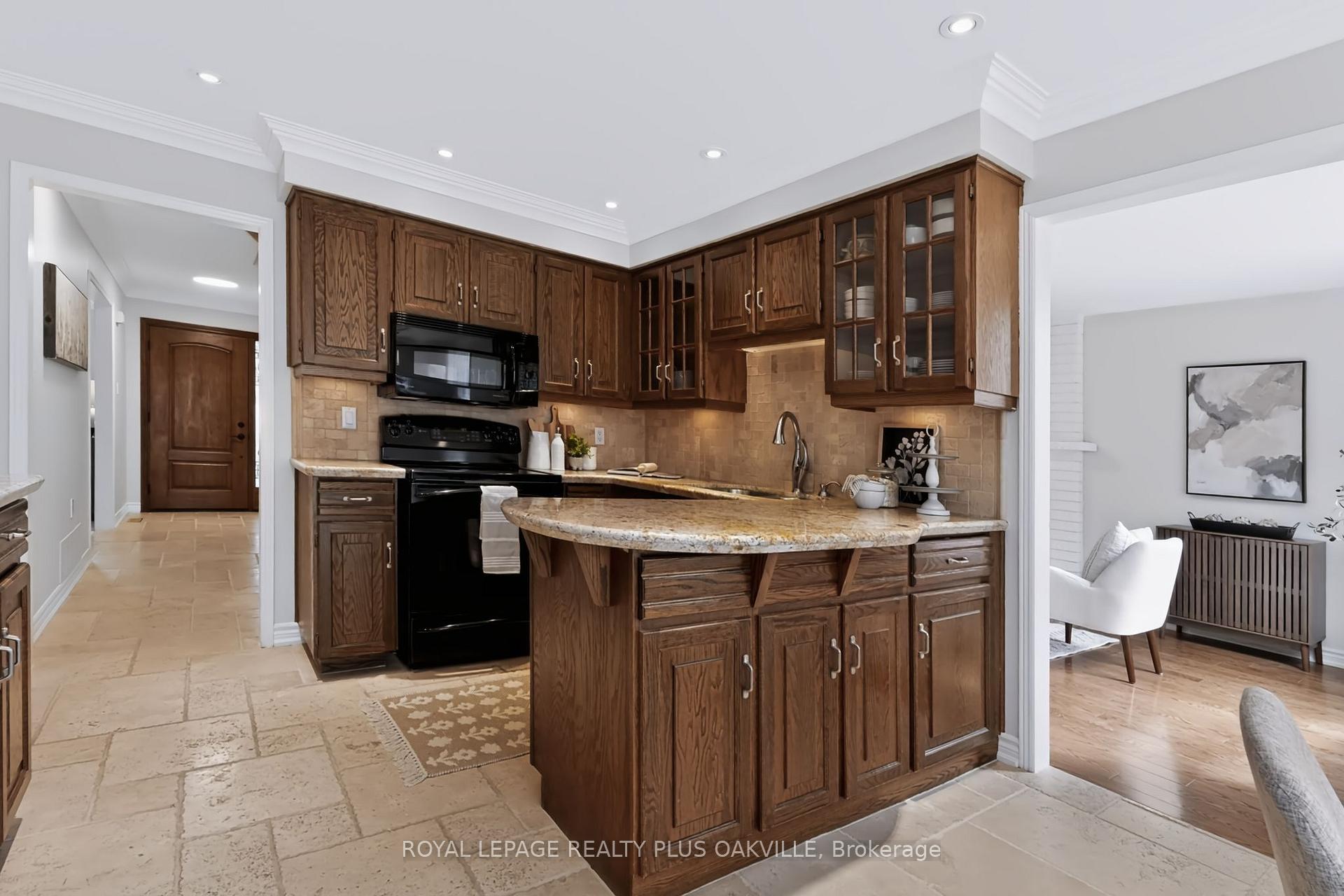 Photo 16 of 279 Hickory Circle, Oakville, Wedgewood Creek — HOMEH