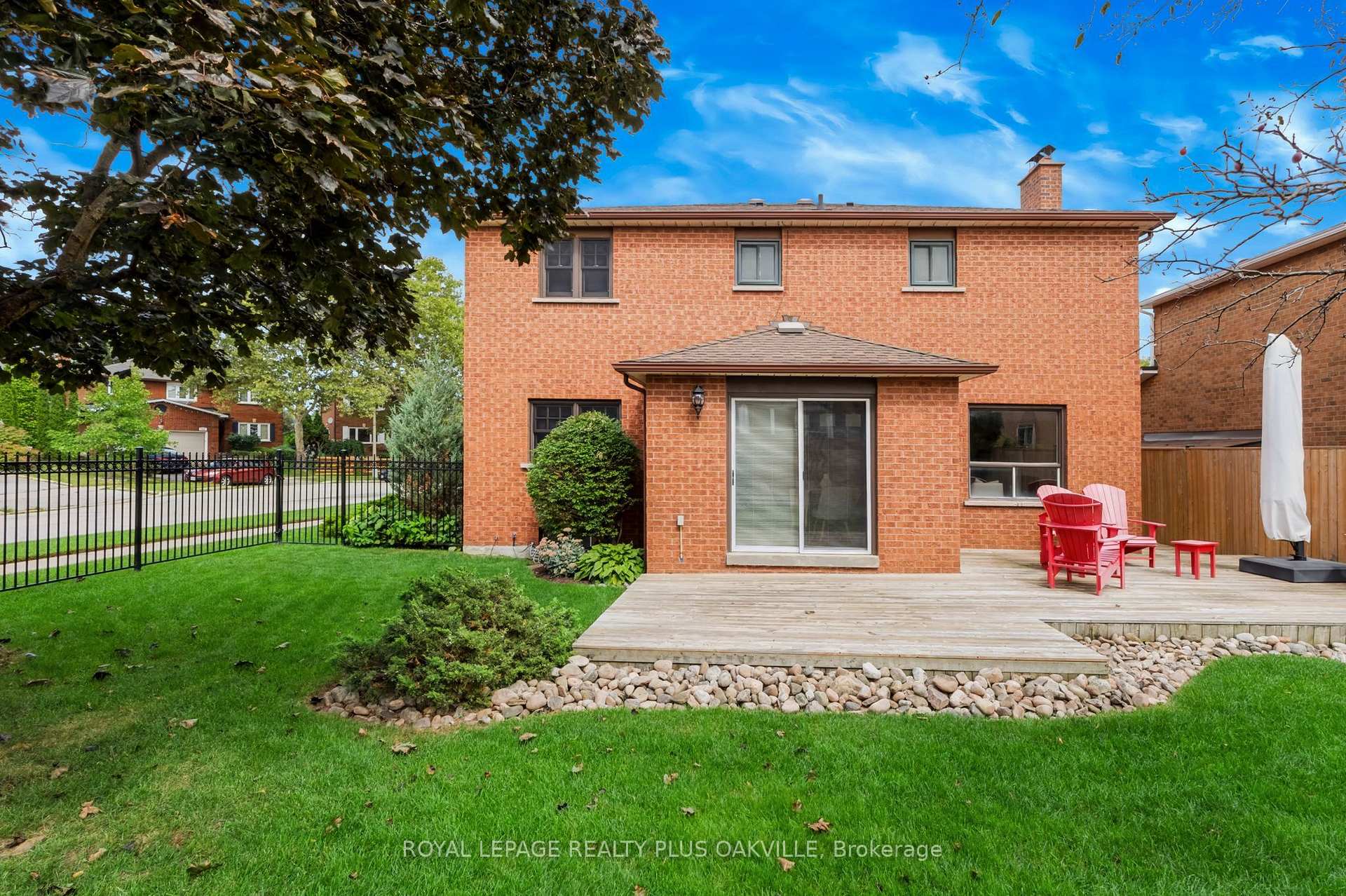 Photo 47 of 279 Hickory Circle, Oakville, Wedgewood Creek — HOMEH