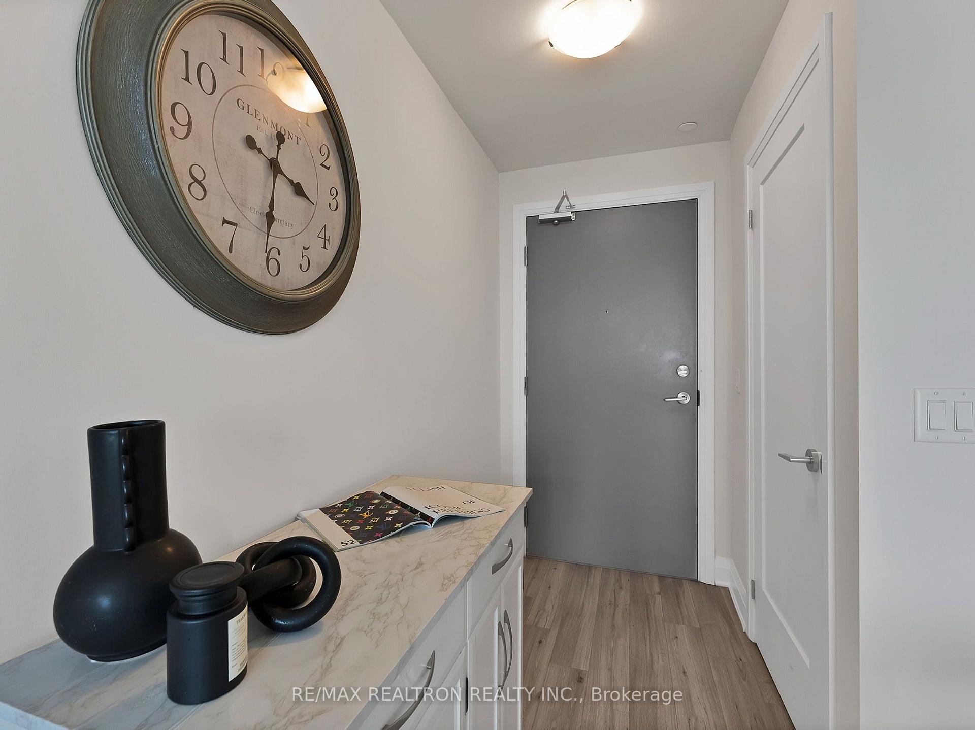 Photo 3 of Unit 1702, 3220 Sheppard Avenue E, Scarborough, Tam O'Shanter-Sullivan — HOMEH