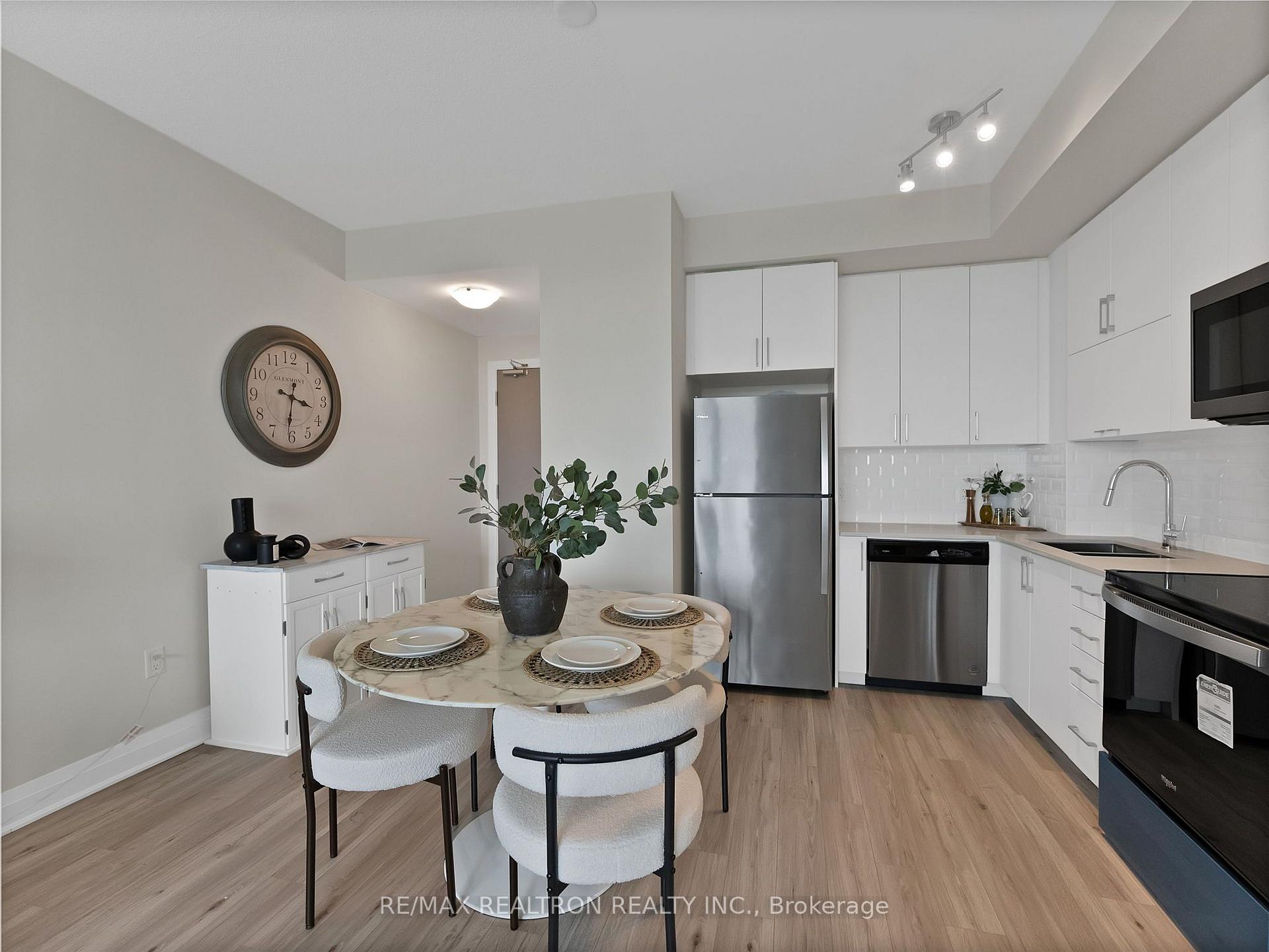 Photo 6 of Unit 1702, 3220 Sheppard Avenue E, Scarborough, Tam O'Shanter-Sullivan — HOMEH
