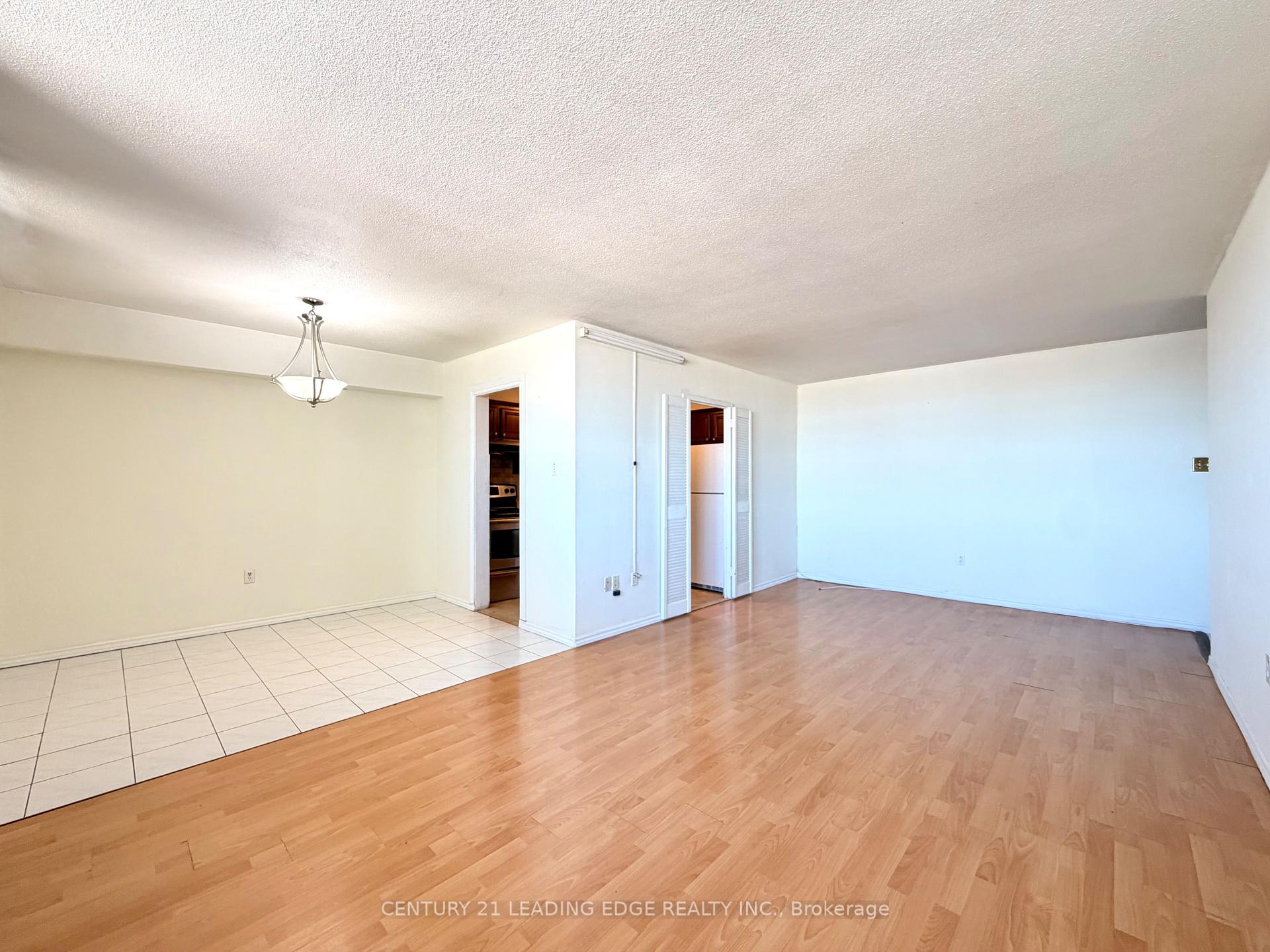 Photo 7 of Unit 1007, 1455 Lawrence Avenue W, North York, Brookhaven-Amesbury — HOMEH