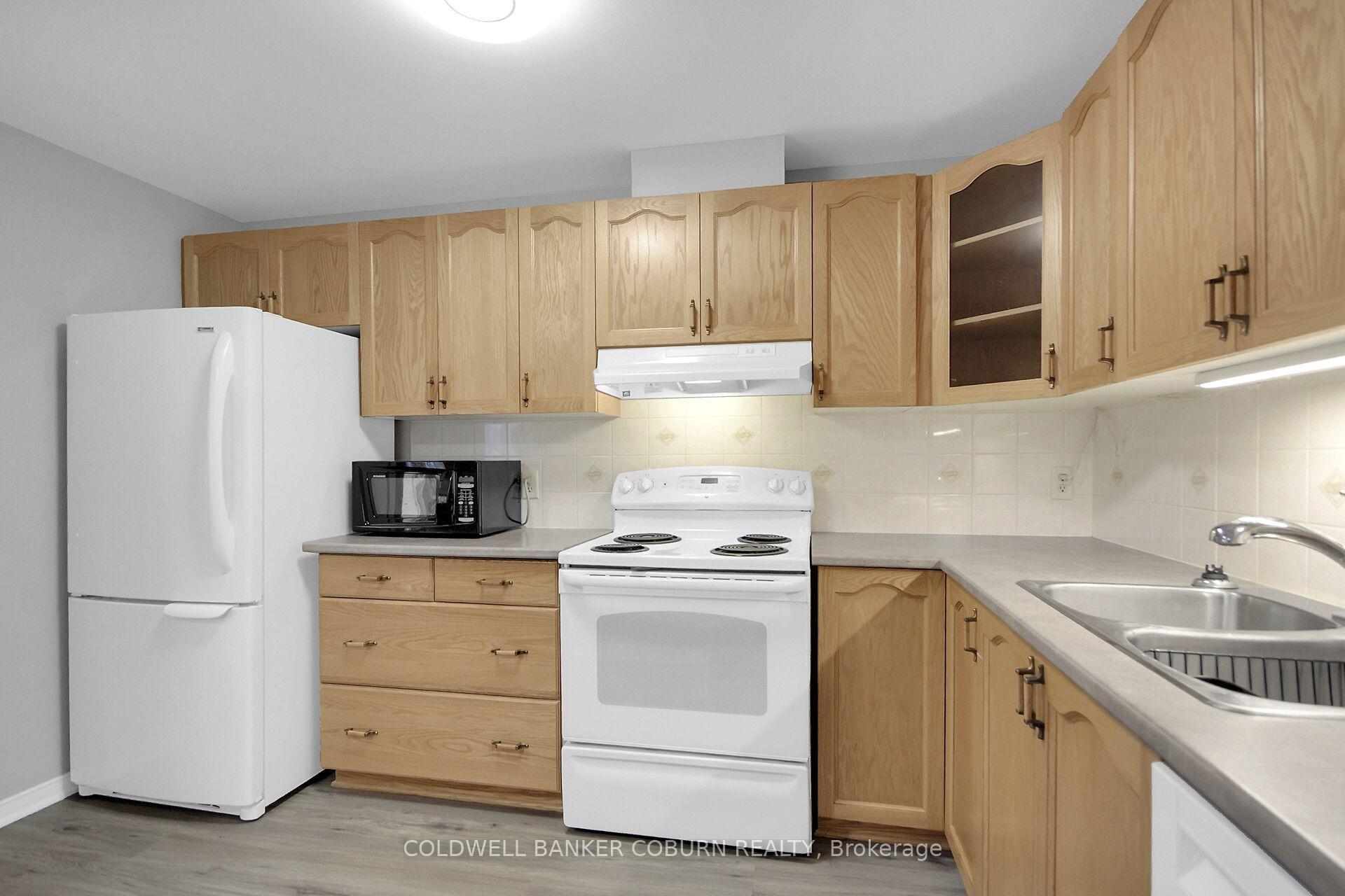 Photo 16 of Unit F, 10 Daybreak Street, Ottawa, Barrhaven East — HOMEH
