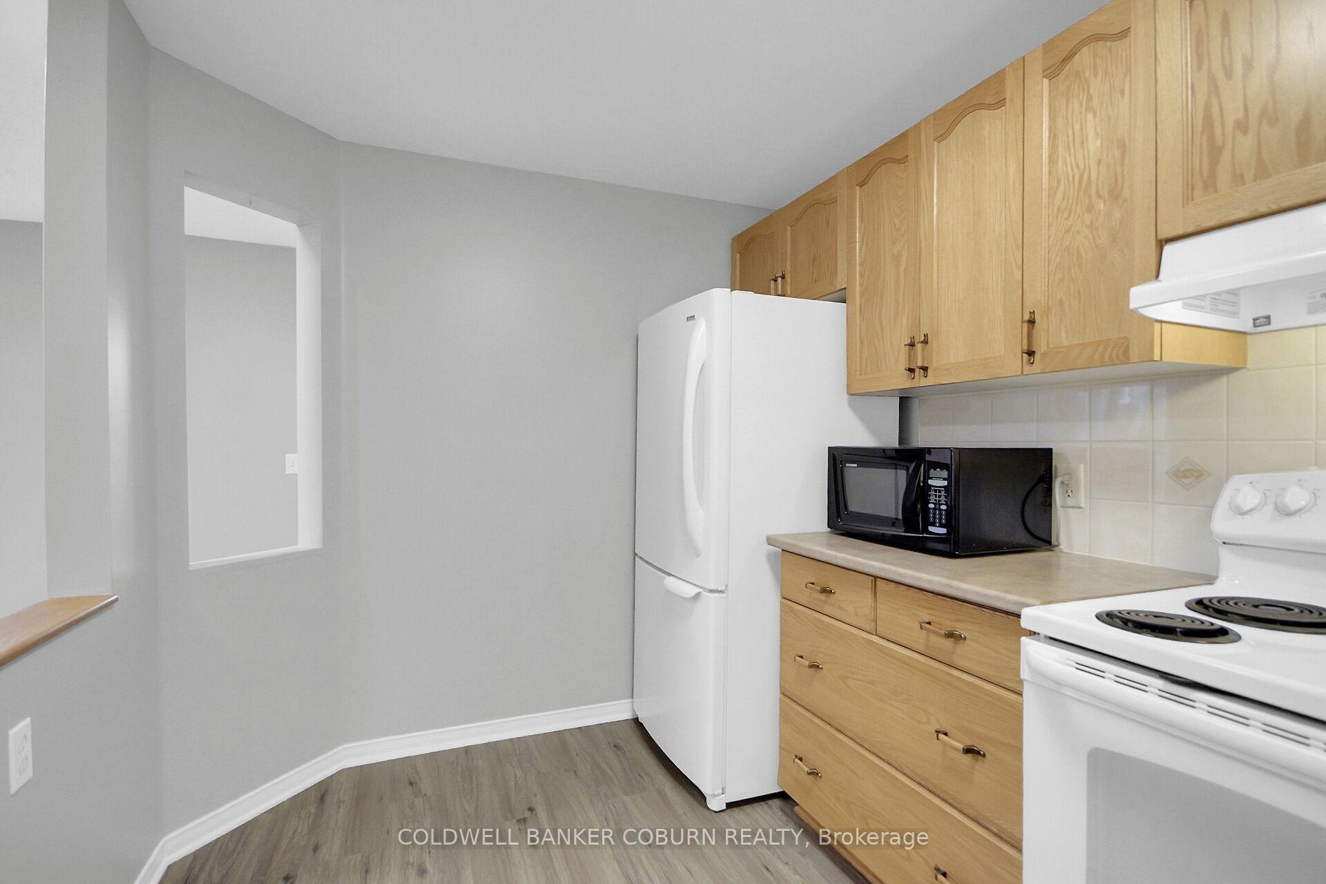 Photo 17 of Unit F, 10 Daybreak Street, Ottawa, Barrhaven East — HOMEH