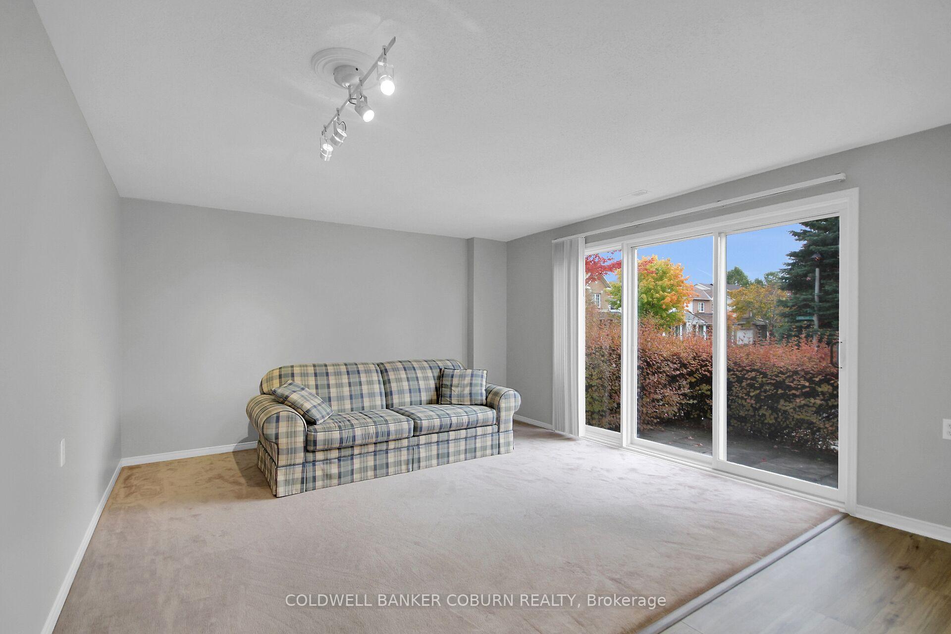 Photo 24 of Unit F, 10 Daybreak Street, Ottawa, Barrhaven East — HOMEH