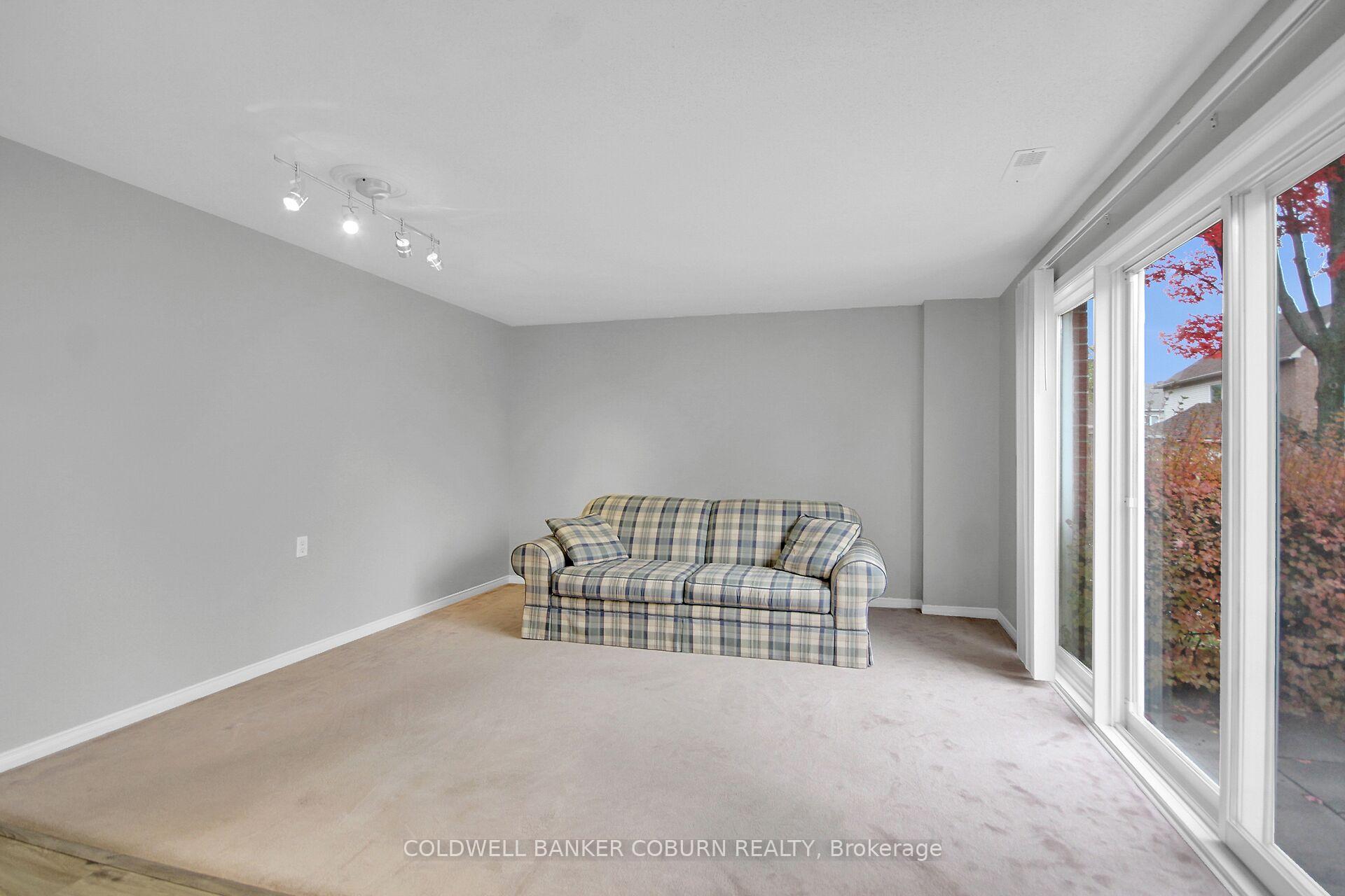 Photo 25 of Unit F, 10 Daybreak Street, Ottawa, Barrhaven East — HOMEH
