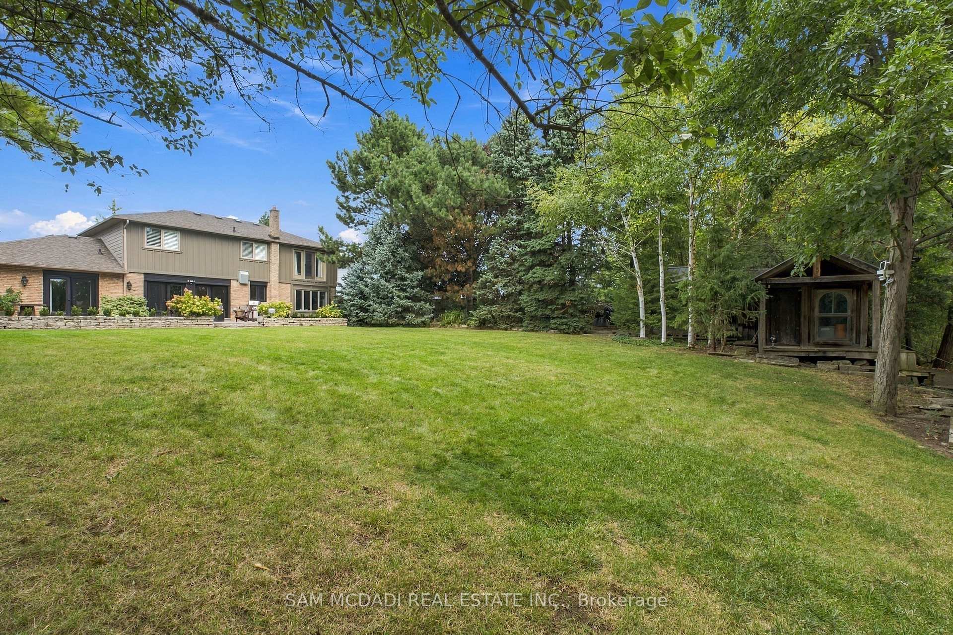 Photo 7 of 21 Kenninghall Boulevard, Mississauga, Streetsville — HOMEH