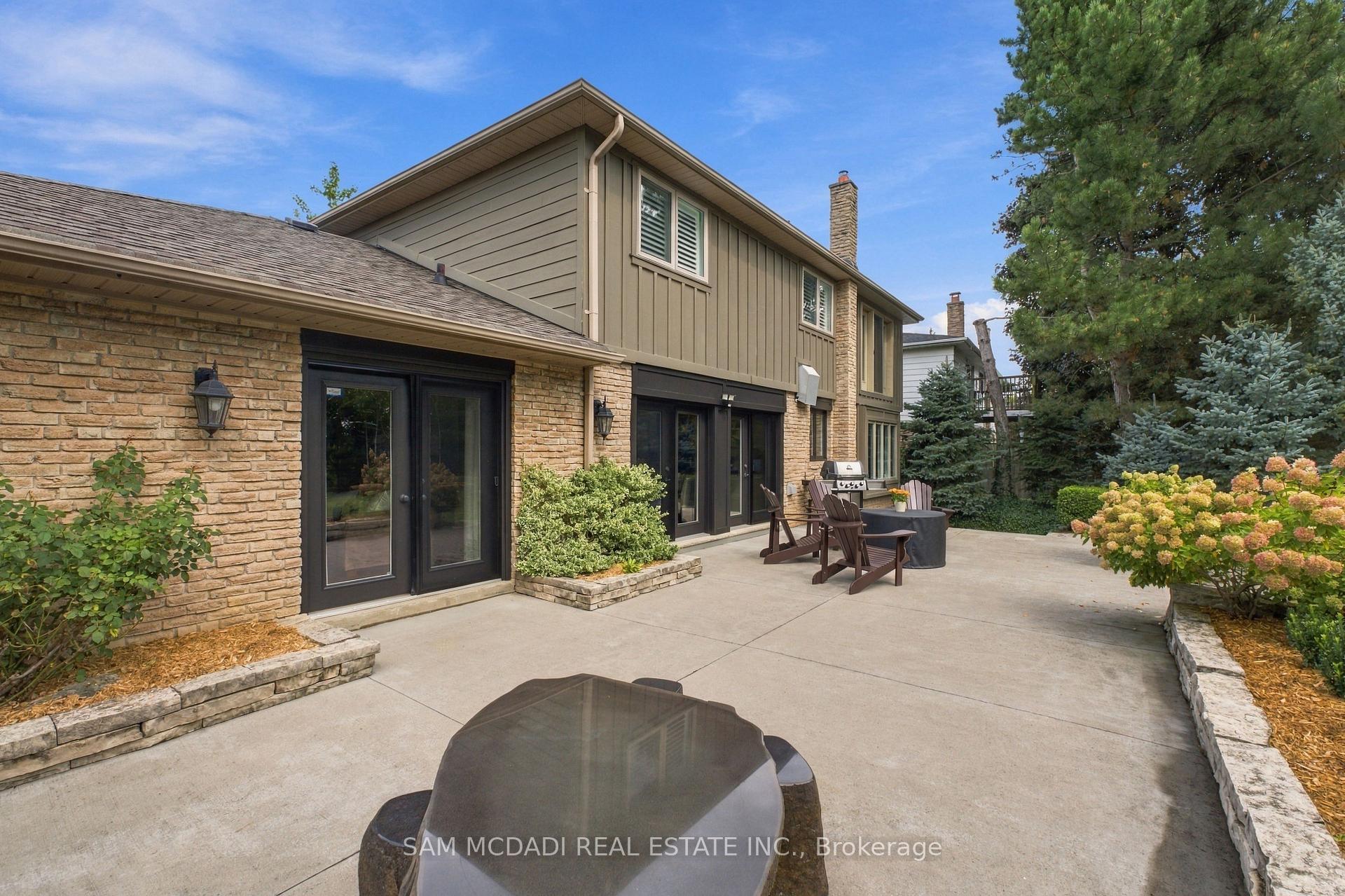 Photo 10 of 21 Kenninghall Boulevard, Mississauga, Streetsville — HOMEH