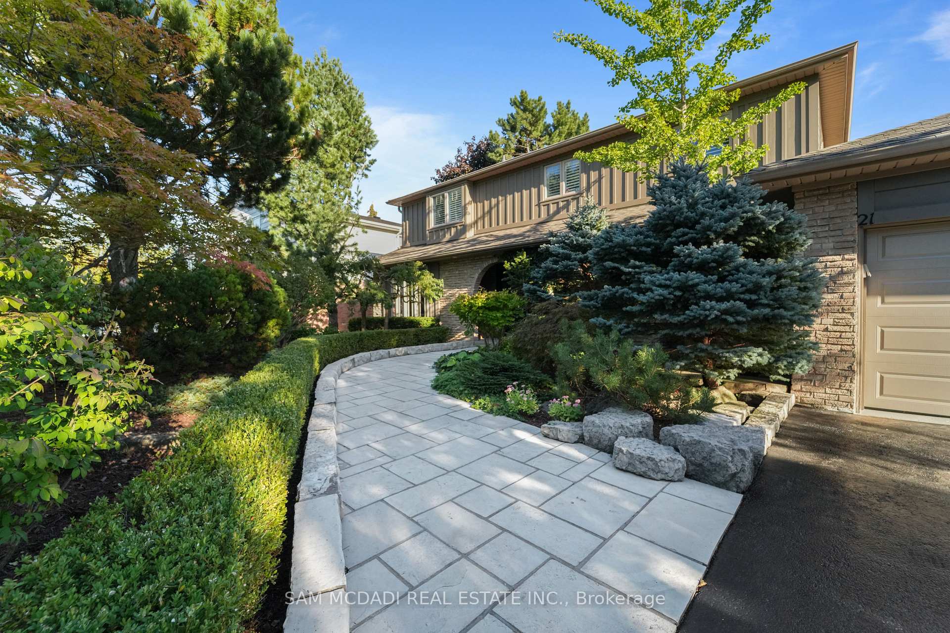 Photo 16 of 21 Kenninghall Boulevard, Mississauga, Streetsville — HOMEH