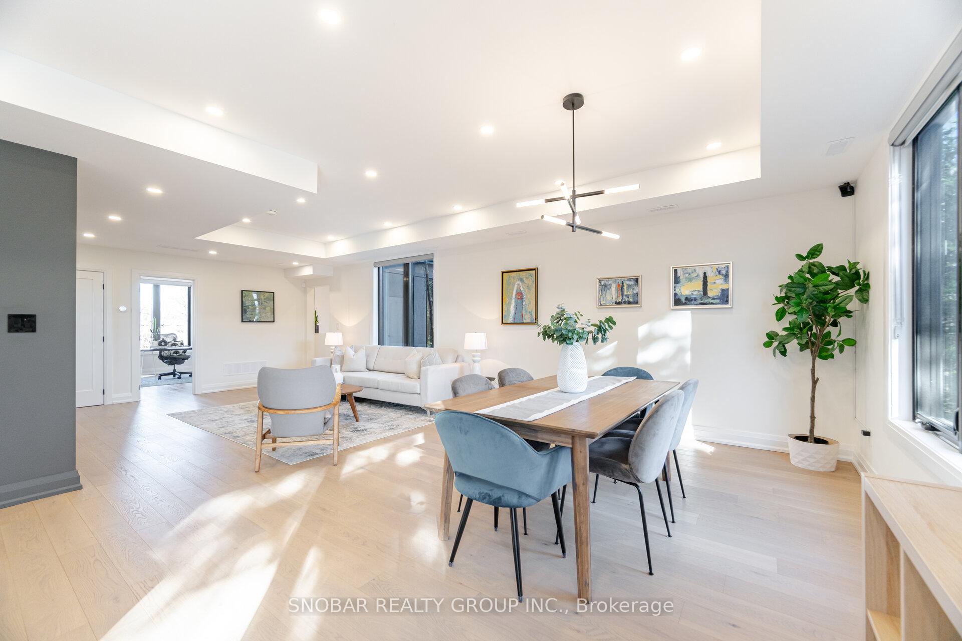 Photo 8 of 720 Hillman Crescent, Mississauga, Applewood — HOMEH