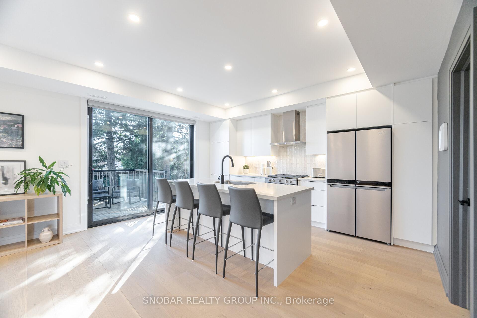 Photo 15 of 720 Hillman Crescent, Mississauga, Applewood — HOMEH