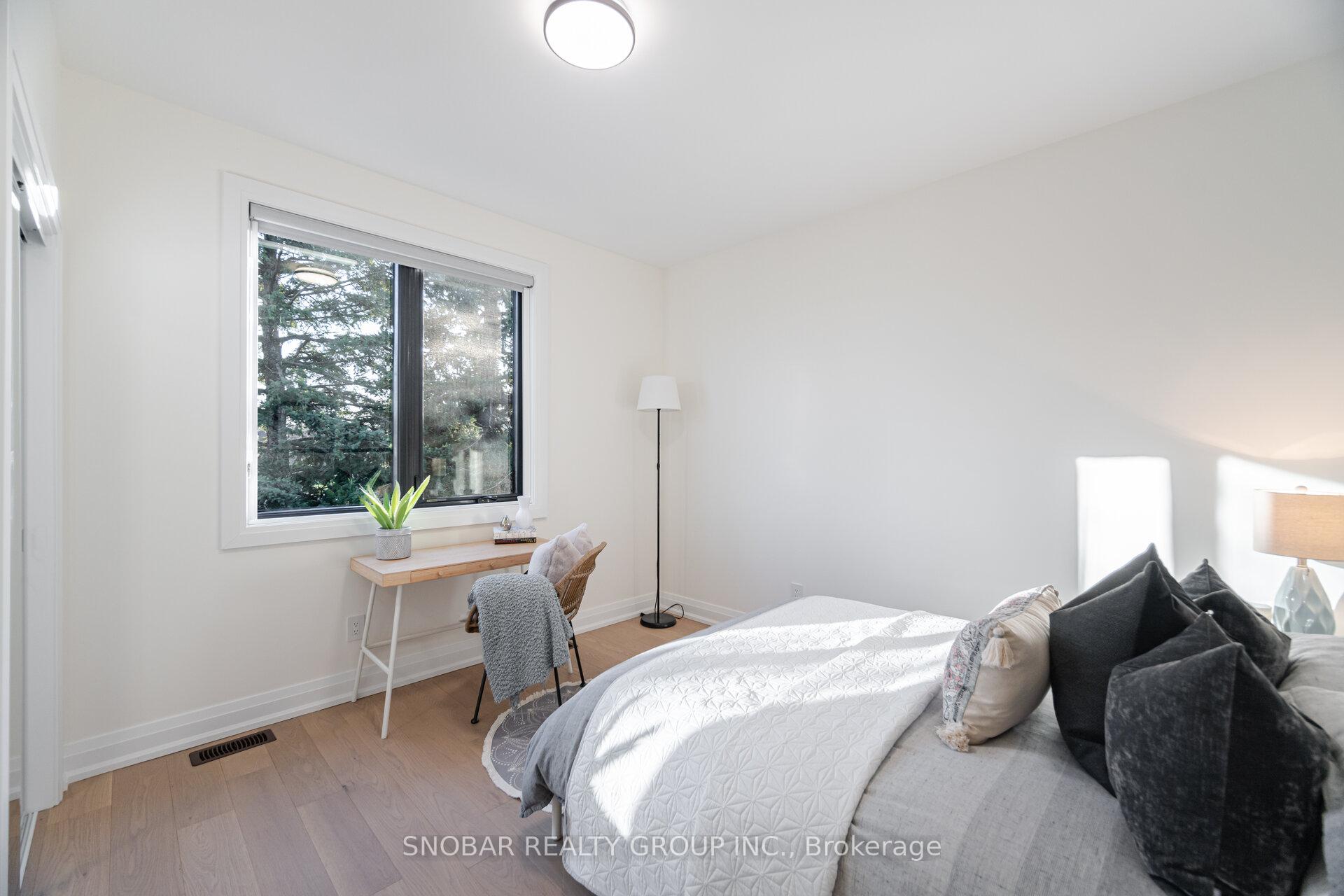 Photo 23 of 720 Hillman Crescent, Mississauga, Applewood — HOMEH