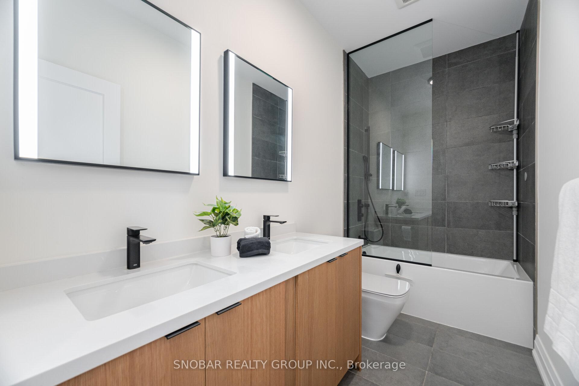 Photo 25 of 720 Hillman Crescent, Mississauga, Applewood — HOMEH