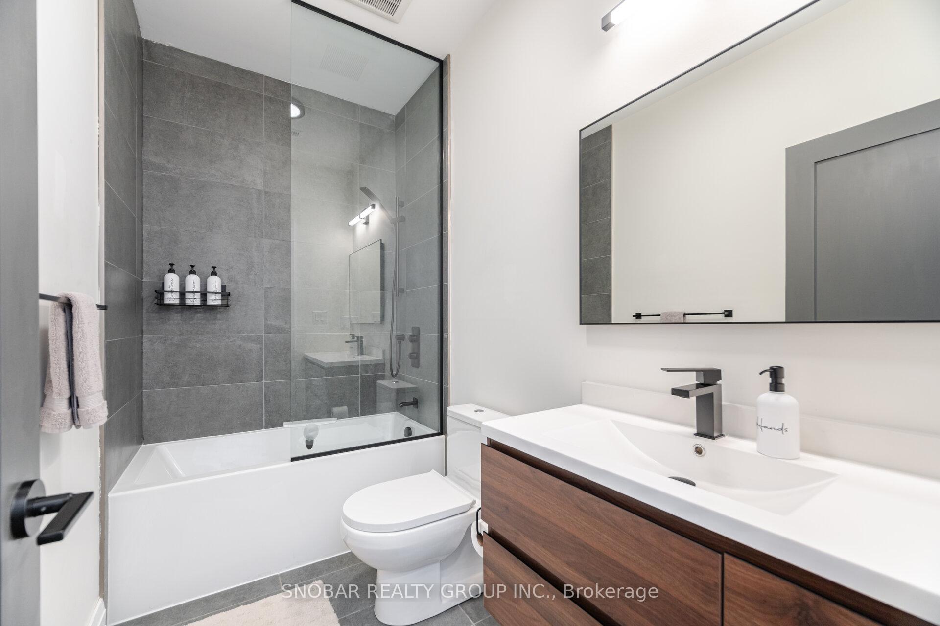 Photo 36 of 720 Hillman Crescent, Mississauga, Applewood — HOMEH