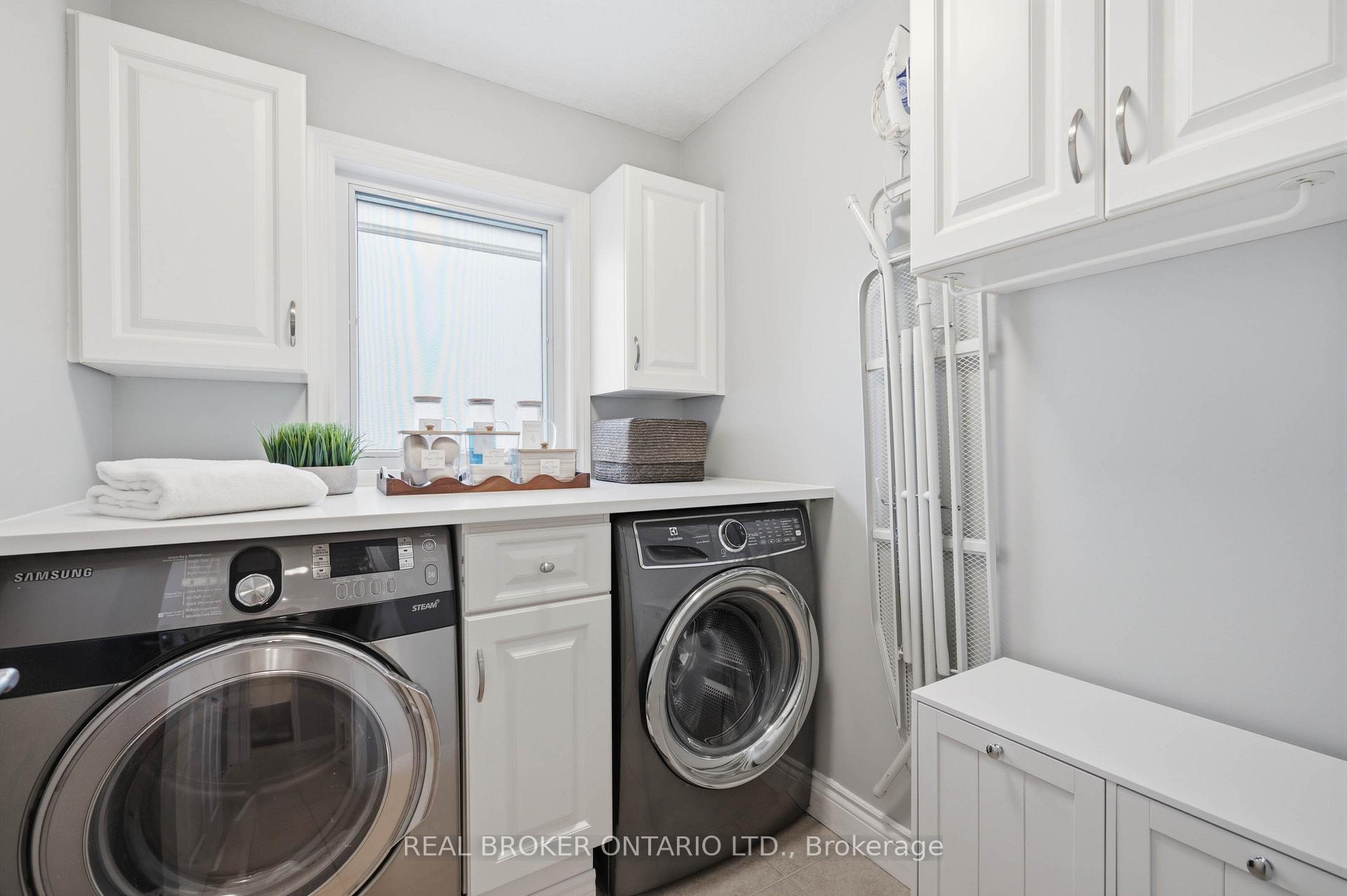 Photo 34 of 6 Pioneer Tower Crescent, Kitchener — HOMEH