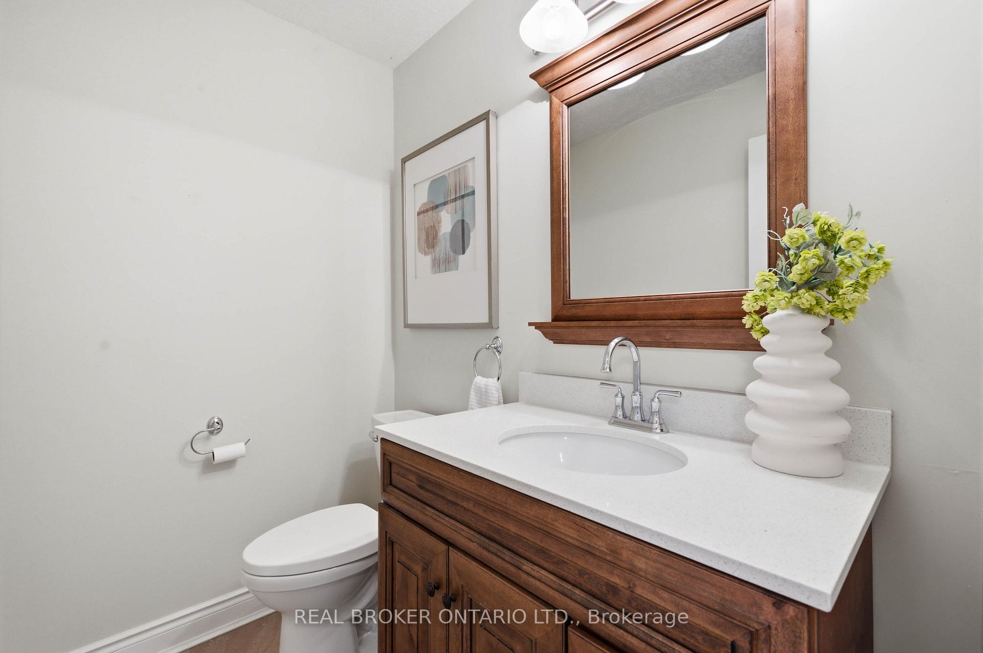 Photo 37 of 6 Pioneer Tower Crescent, Kitchener — HOMEH