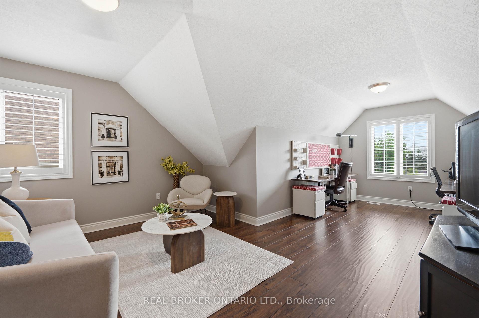 Photo 38 of 6 Pioneer Tower Crescent, Kitchener — HOMEH