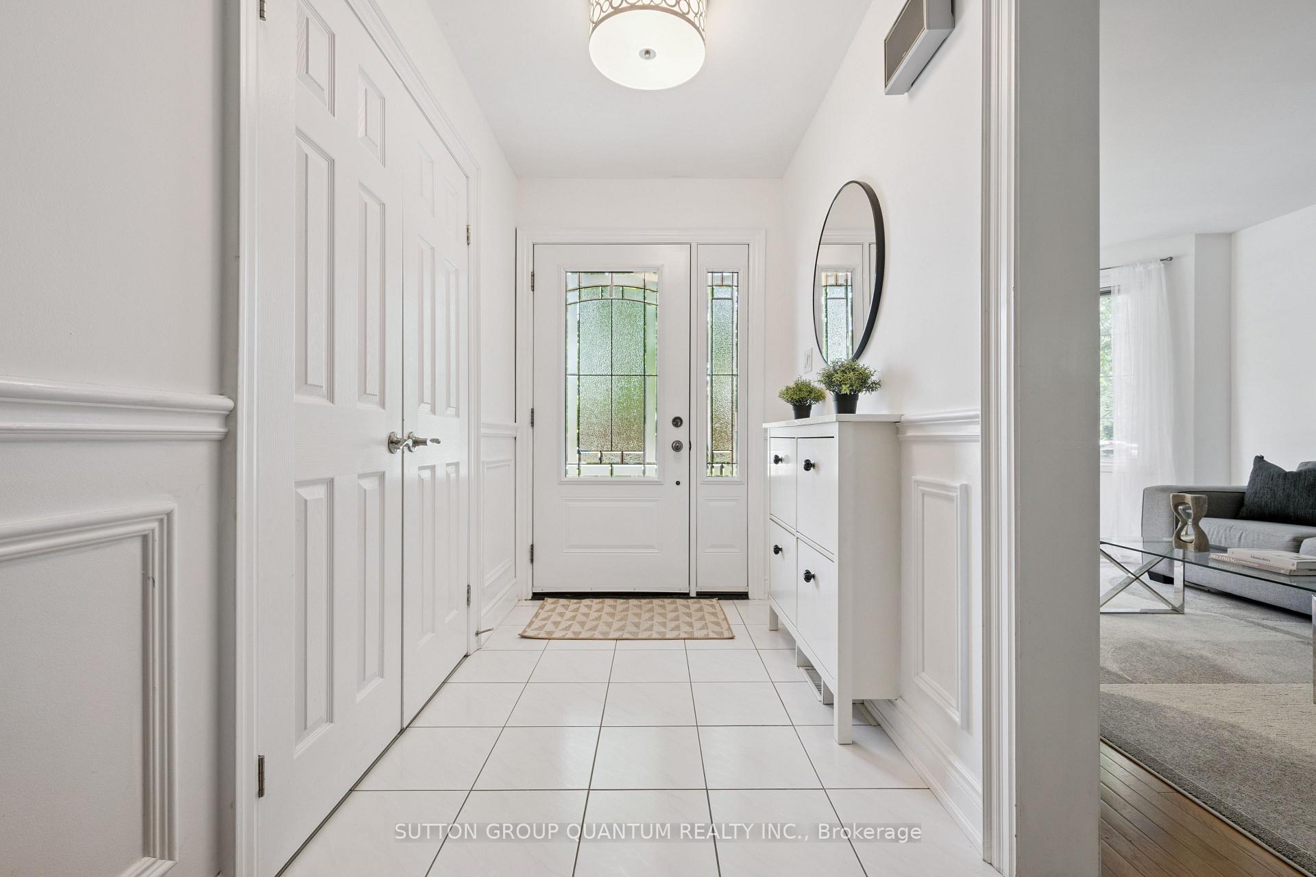 Photo 3 of 3092 Shannon Crescent, Oakville, Bronte — HOMEH