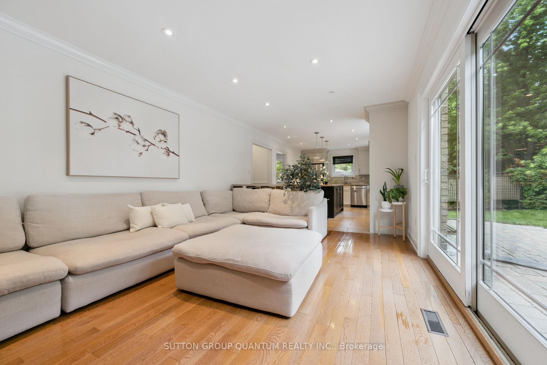 Photo 10 of 3092 Shannon Crescent, Oakville, Bronte — HOMEH