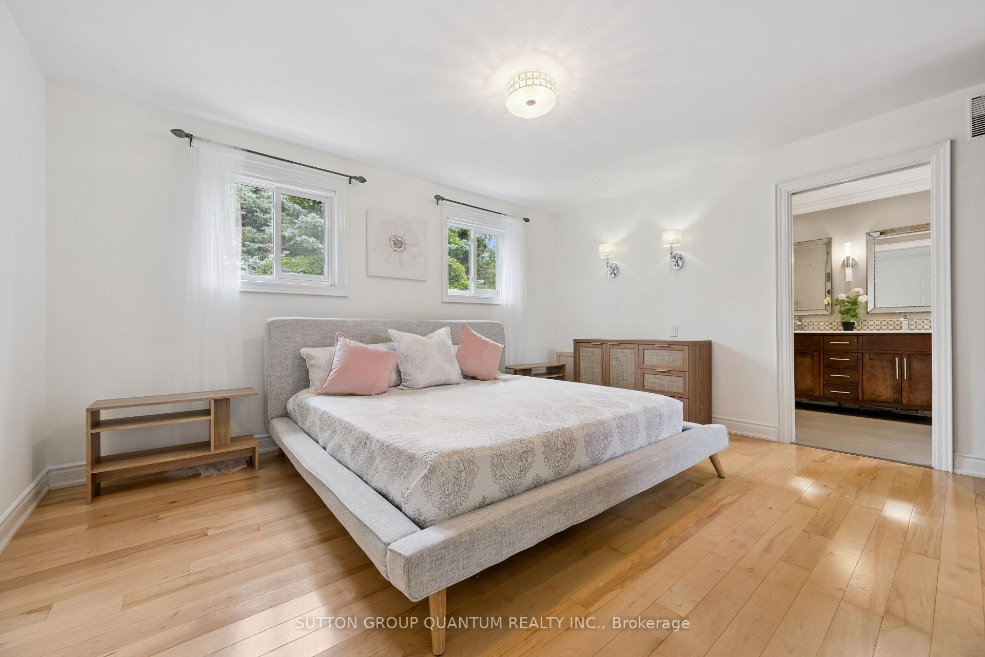 Photo 18 of 3092 Shannon Crescent, Oakville, Bronte — HOMEH