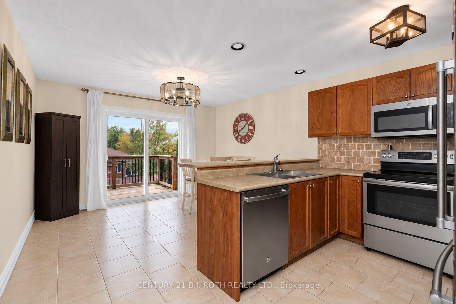 Photo 9 of 237 Pringle Drive, Barrie, Edgehill Drive — HOMEH