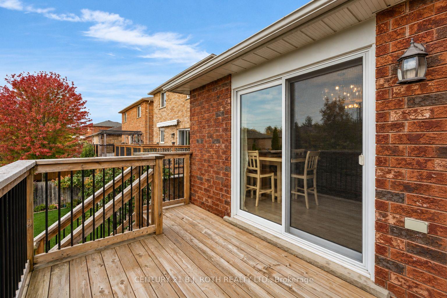 Photo 11 of 237 Pringle Drive, Barrie, Edgehill Drive — HOMEH