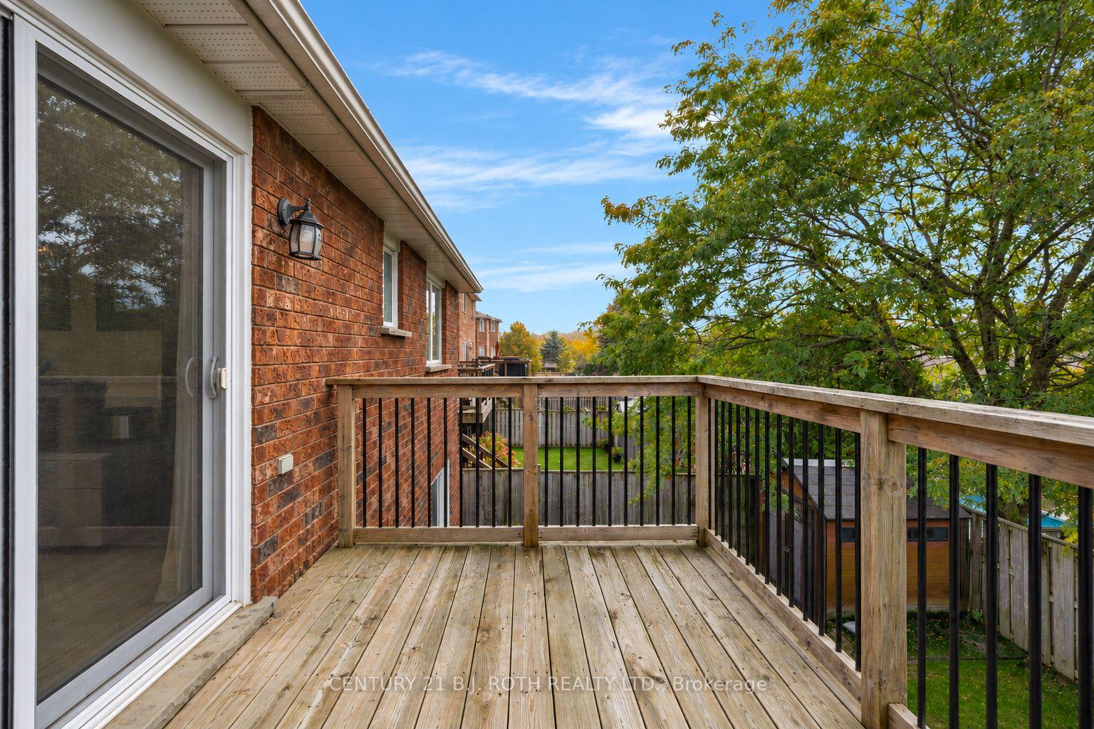 Photo 13 of 237 Pringle Drive, Barrie, Edgehill Drive — HOMEH