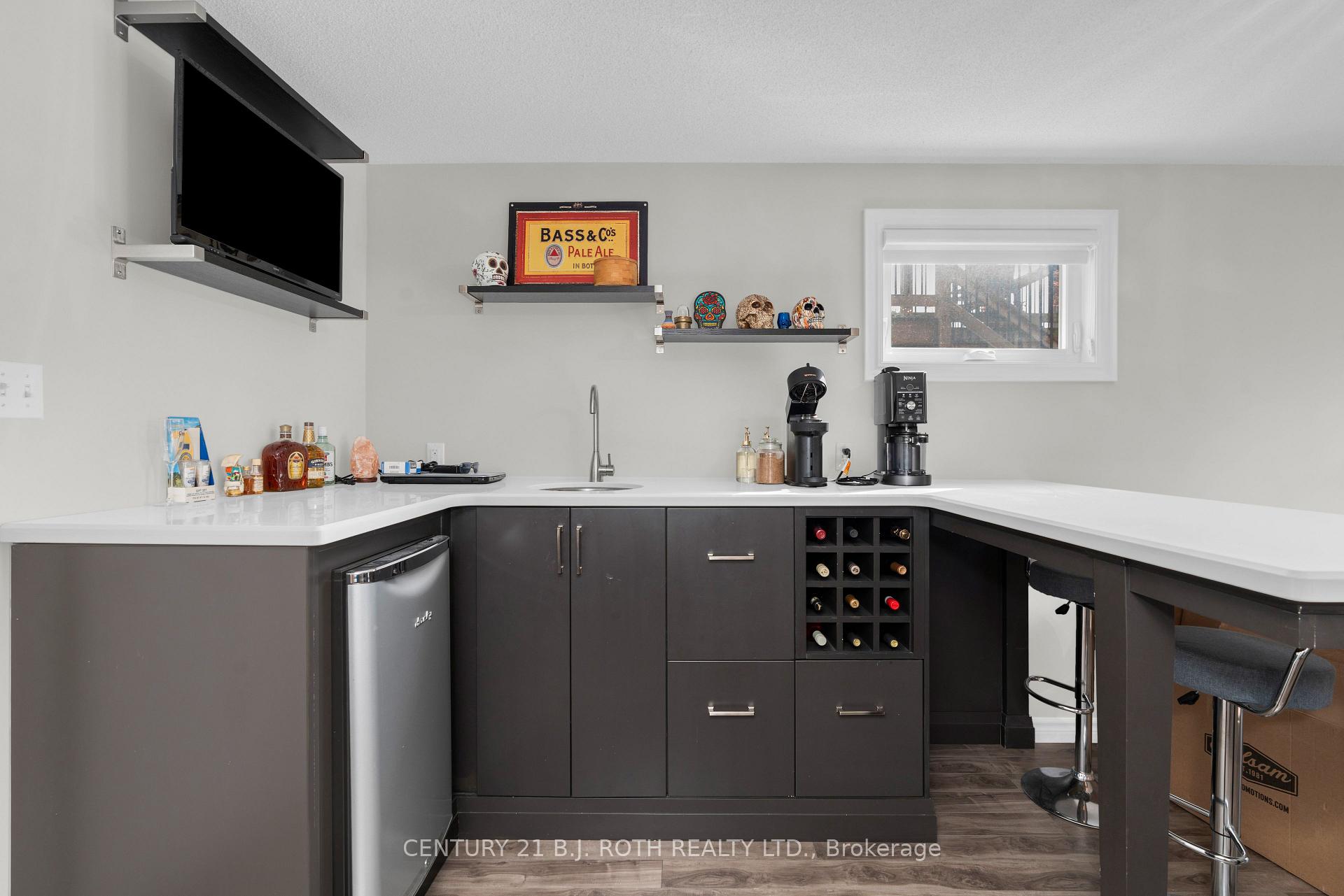 Photo 23 of 237 Pringle Drive, Barrie, Edgehill Drive — HOMEH