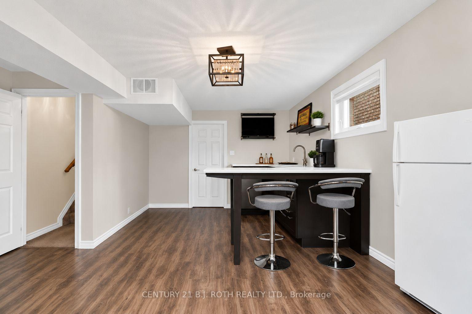 Photo 24 of 237 Pringle Drive, Barrie, Edgehill Drive — HOMEH