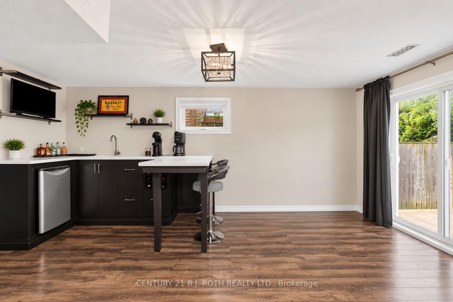 Photo 26 of 237 Pringle Drive, Barrie, Edgehill Drive — HOMEH