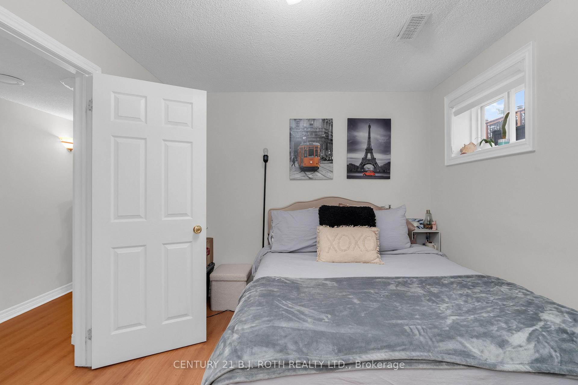 Photo 33 of 237 Pringle Drive, Barrie, Edgehill Drive — HOMEH