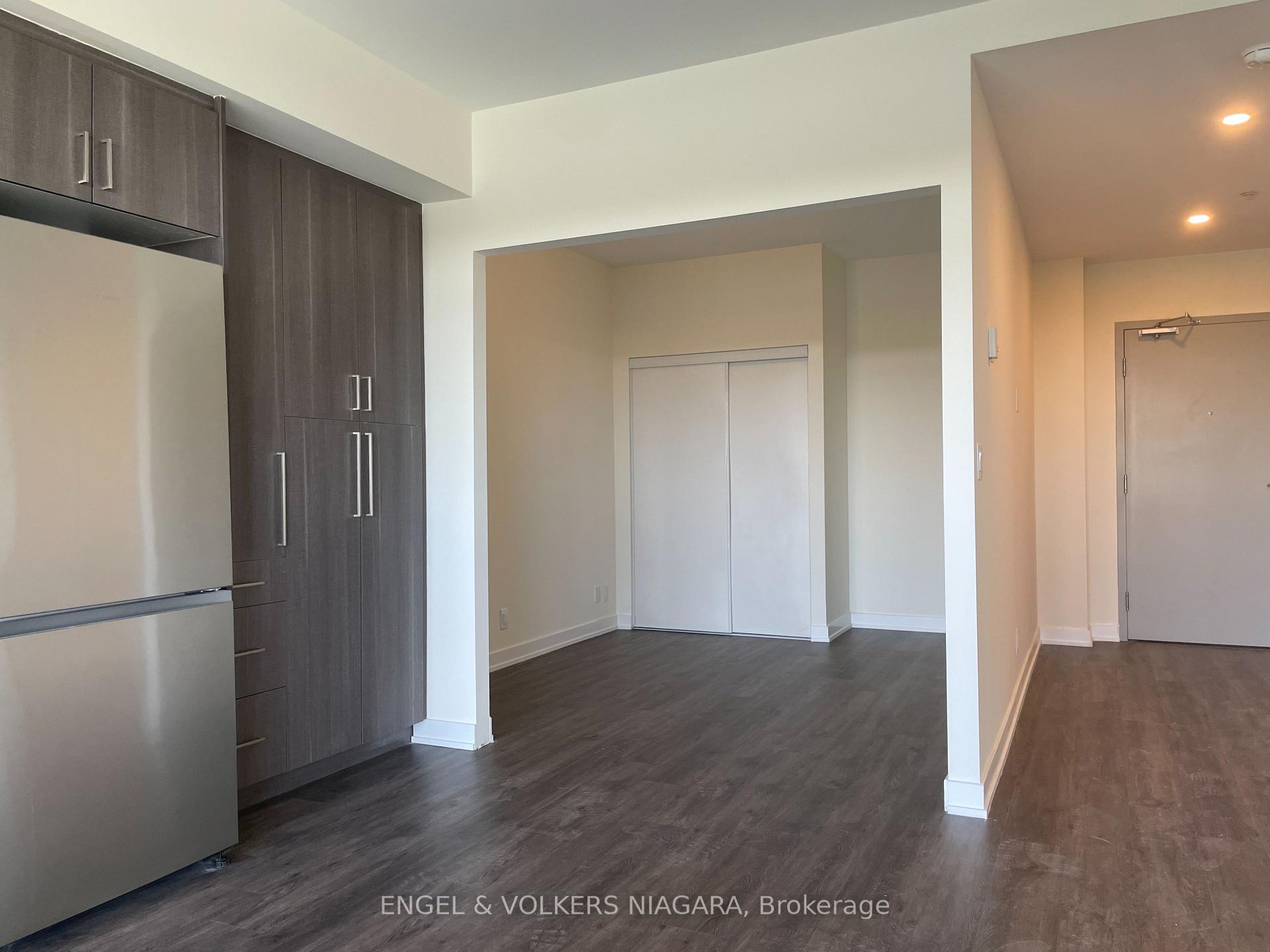 Photo 2 of Unit 528, 350 Prince Charles Drive S, Welland, Broadway — HOMEH